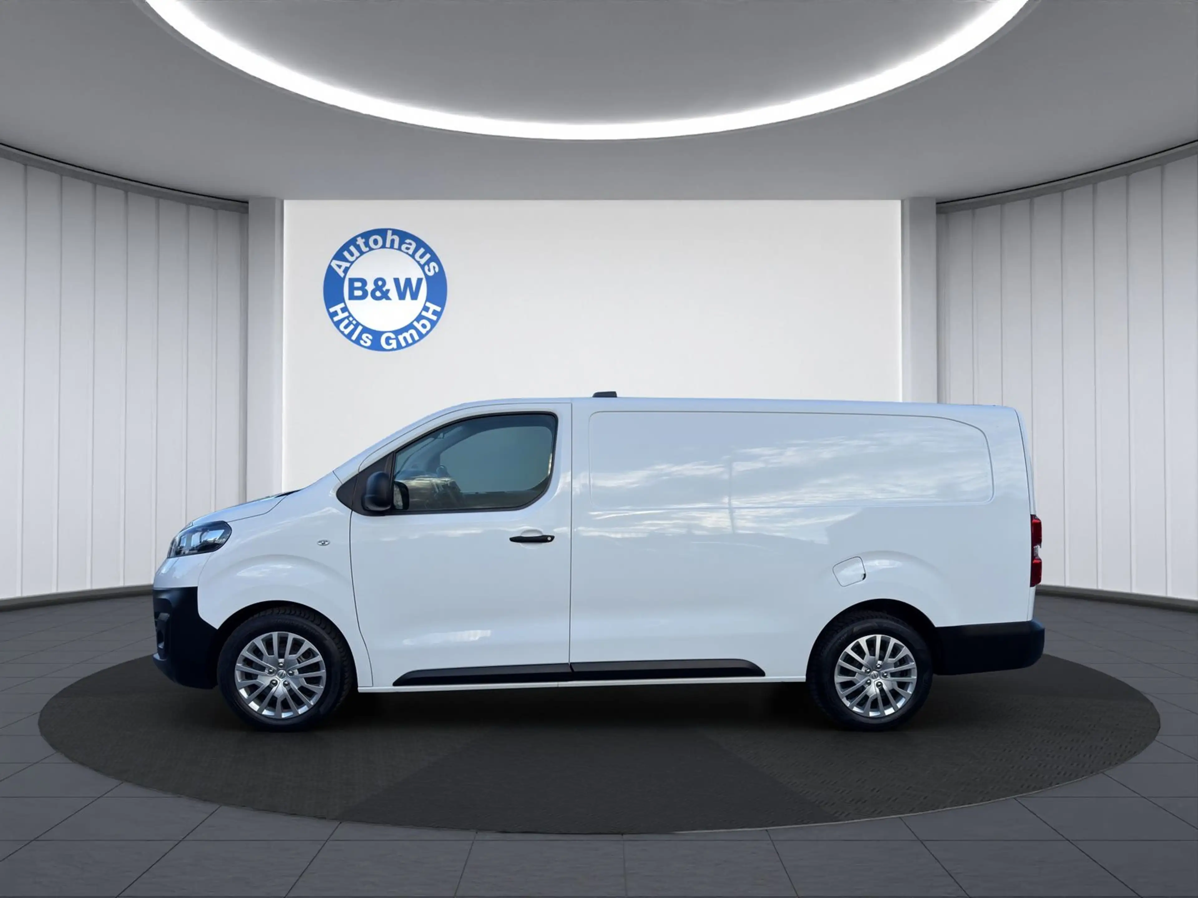 Opel Vivaro Edition L (L3)*1.Hand*REGALE*NAVI*SHZ* — photo 4