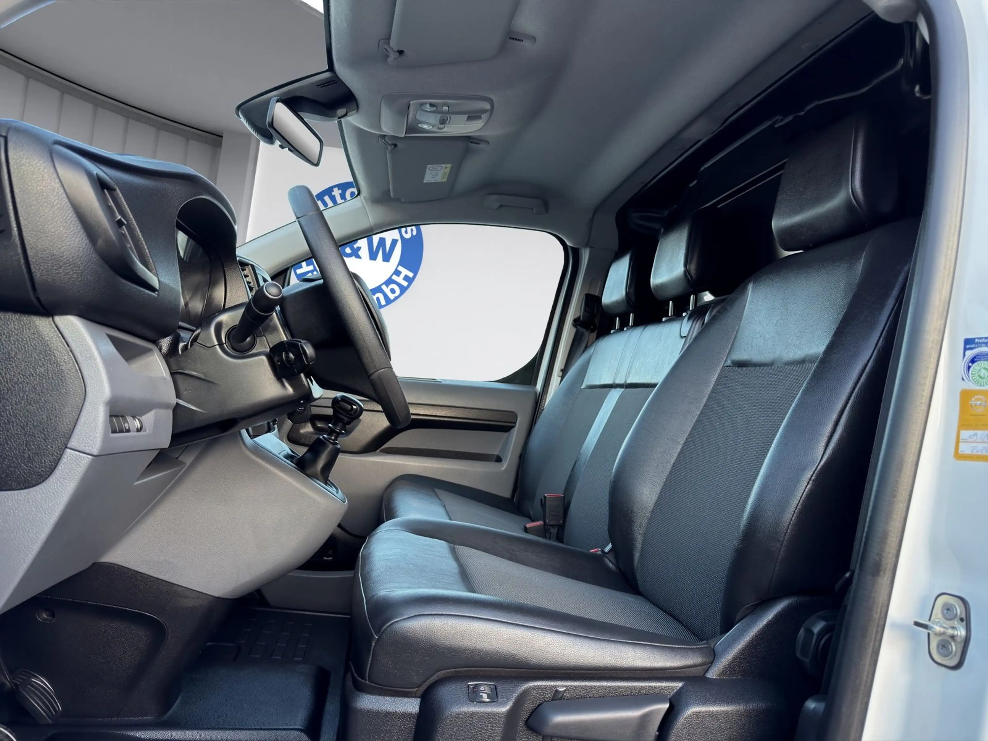 Opel Vivaro Edition L (L3)*1.Hand*REGALE*NAVI*SHZ* — photo 15