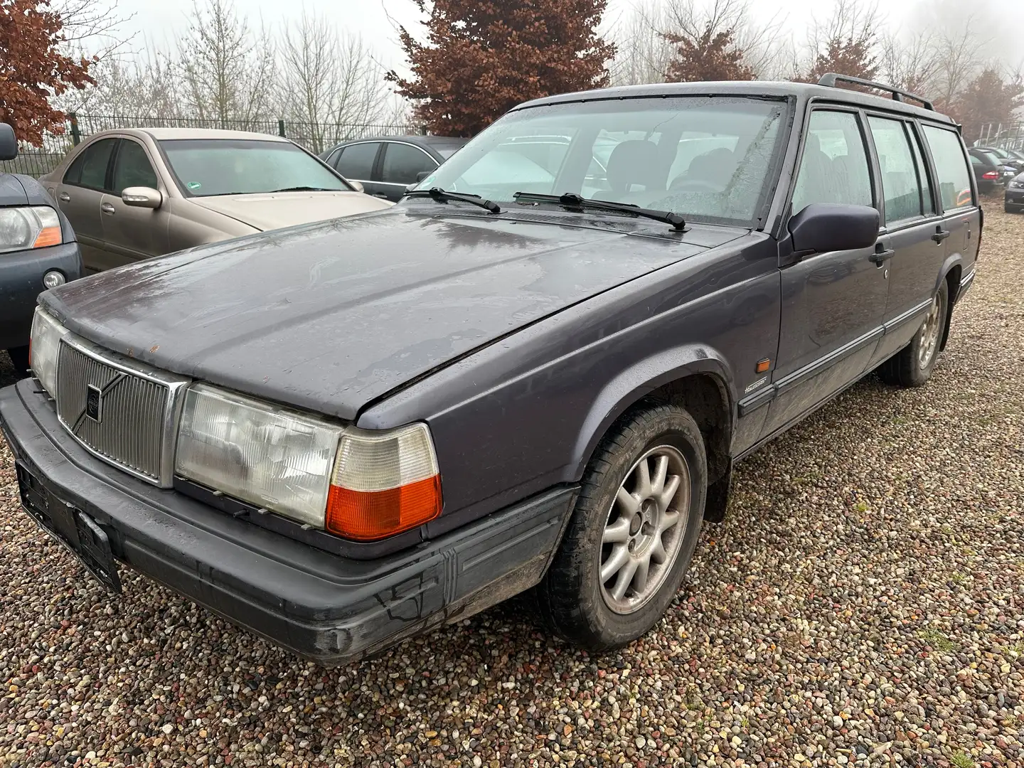 Volvo 945 Bleu - 1