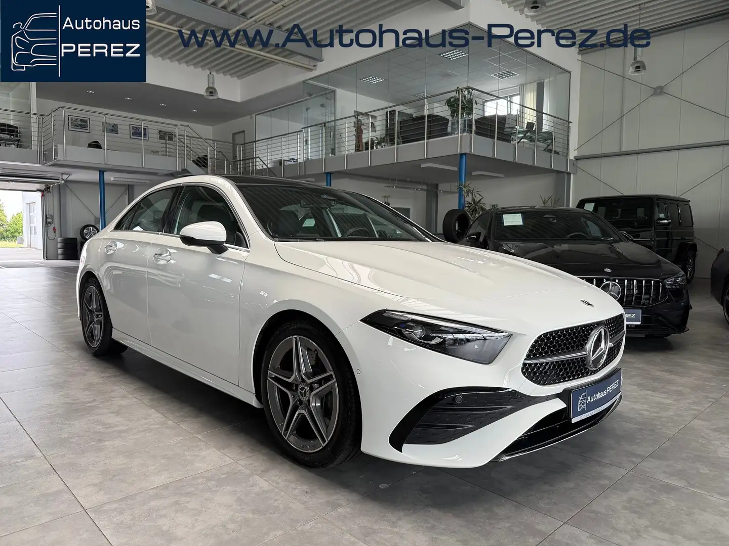 Mercedes-Benz A 250 4M Limousine AMG DISTRON.-AHK-PANO-KEYLESS Blanc - 1