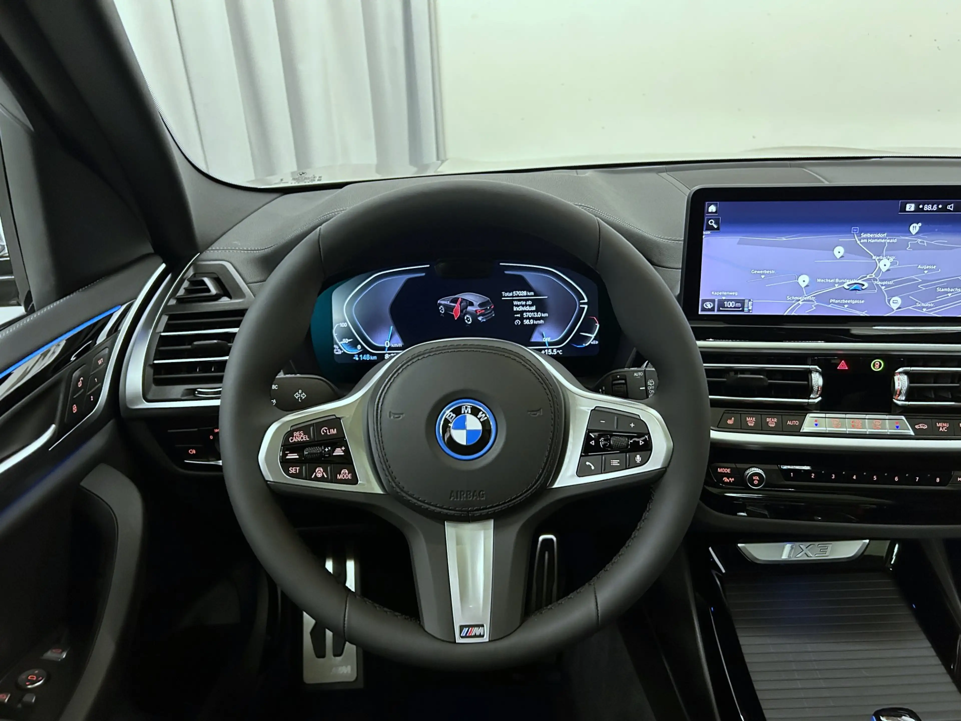 BMW iX3 *Inspiring* — photo 10