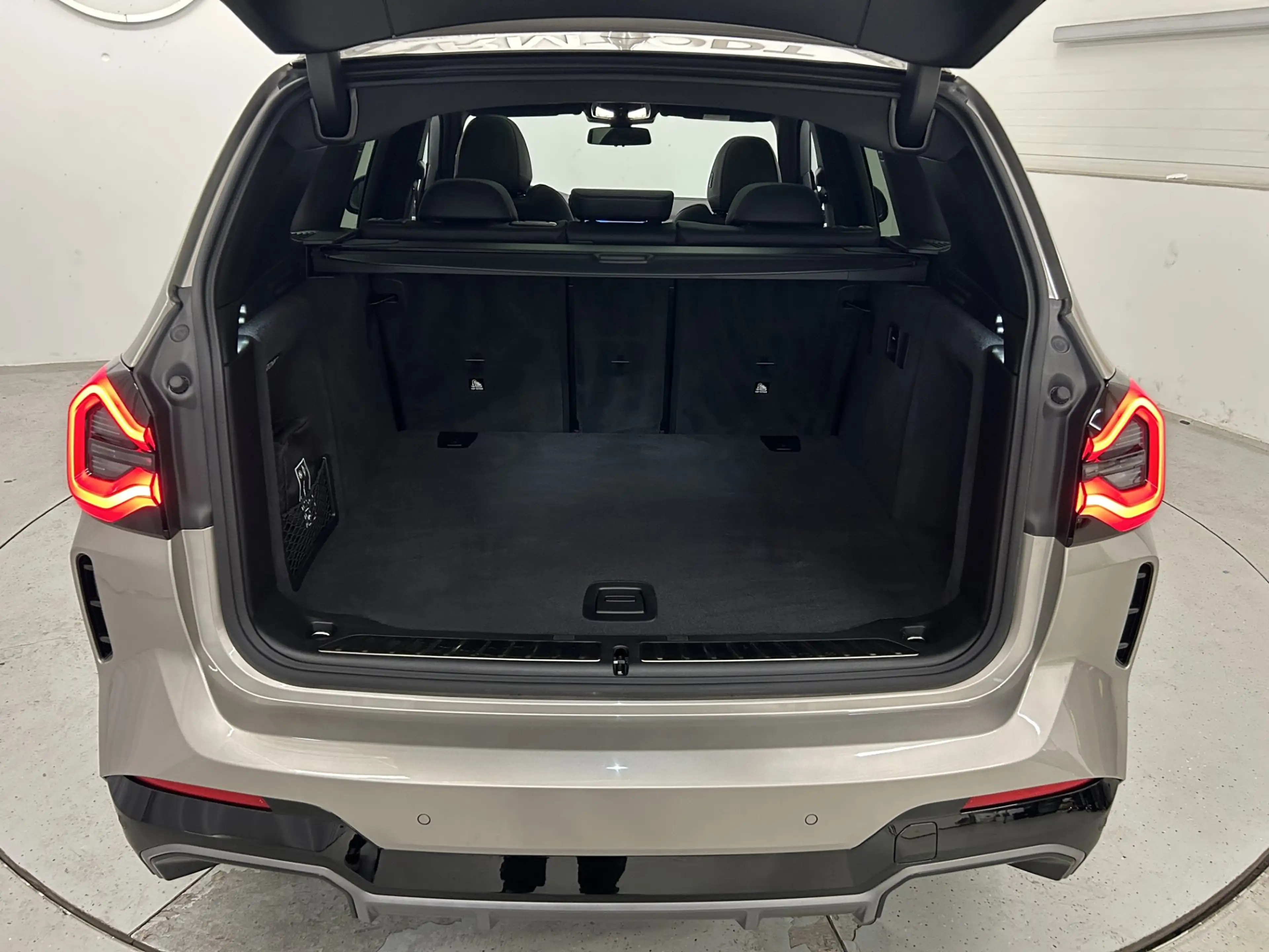 BMW iX3 *Inspiring* — photo 15