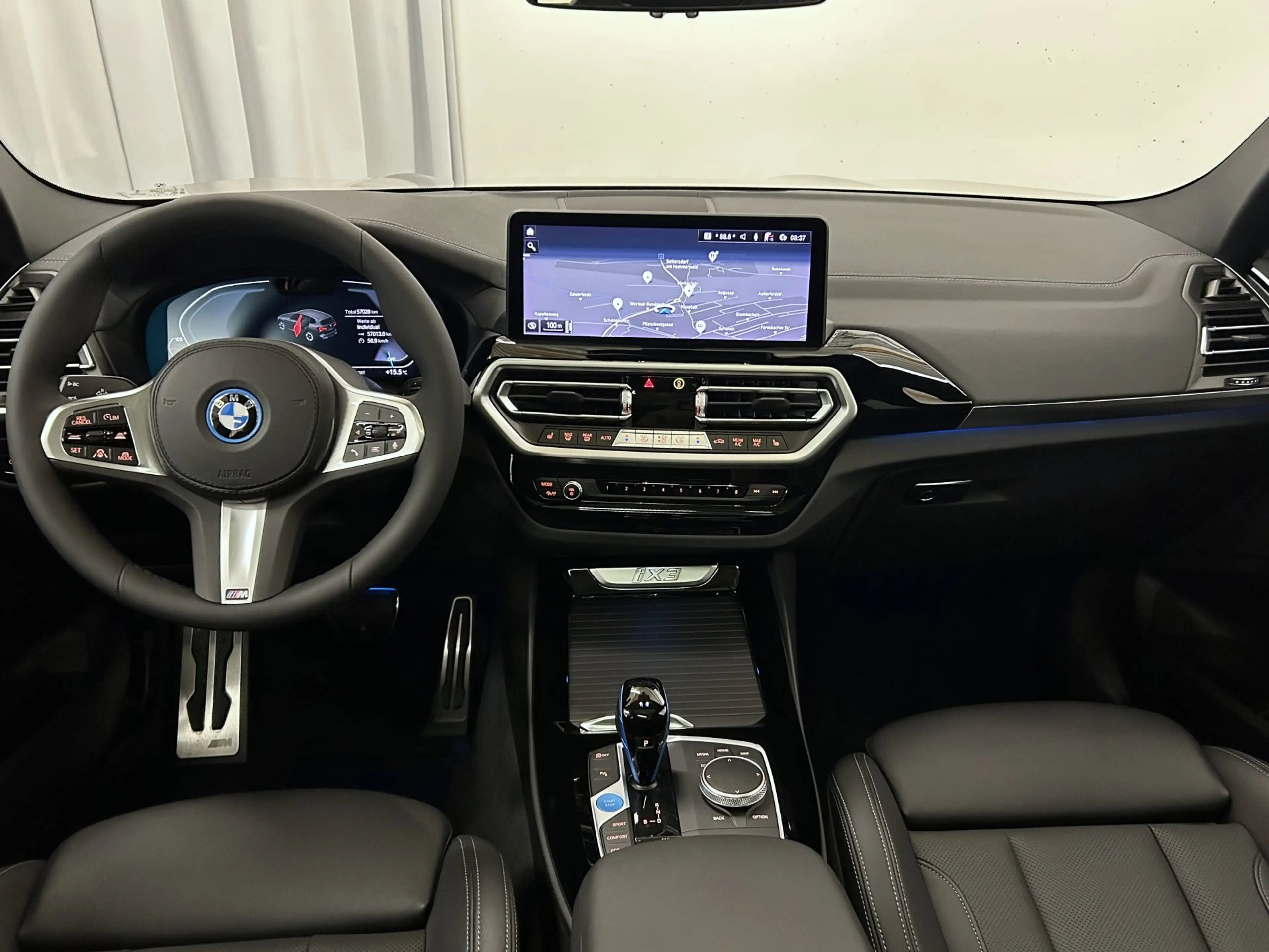 BMW iX3 *Inspiring* — photo 9