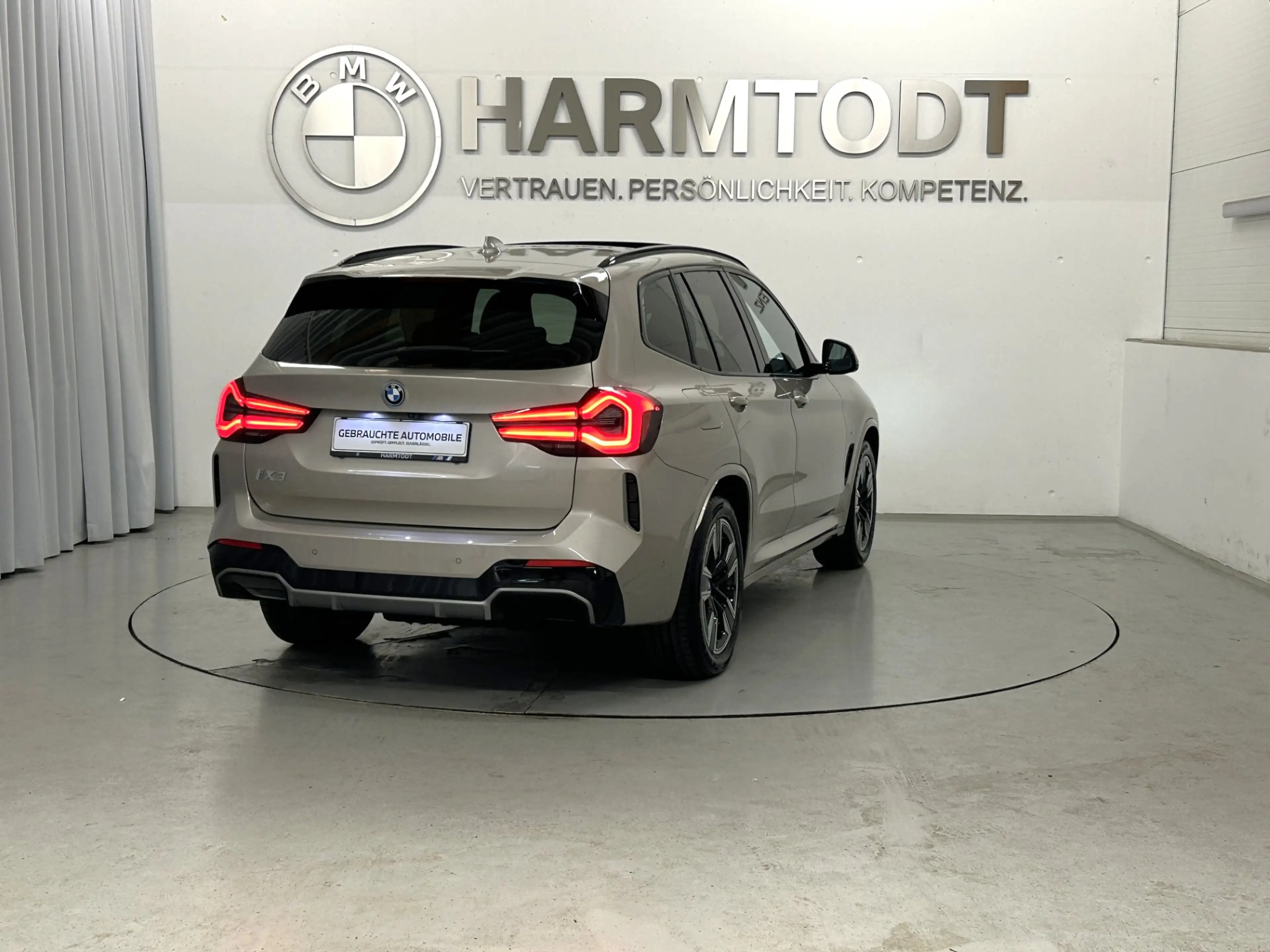BMW iX3 *Inspiring* — photo 5