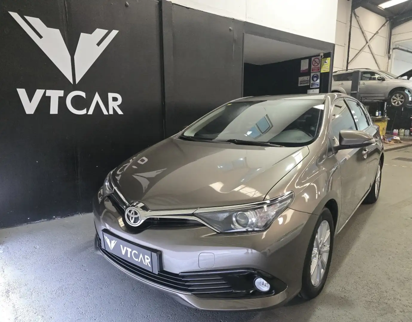 Toyota Auris 120T Active (Business Plus) Gris - 2
