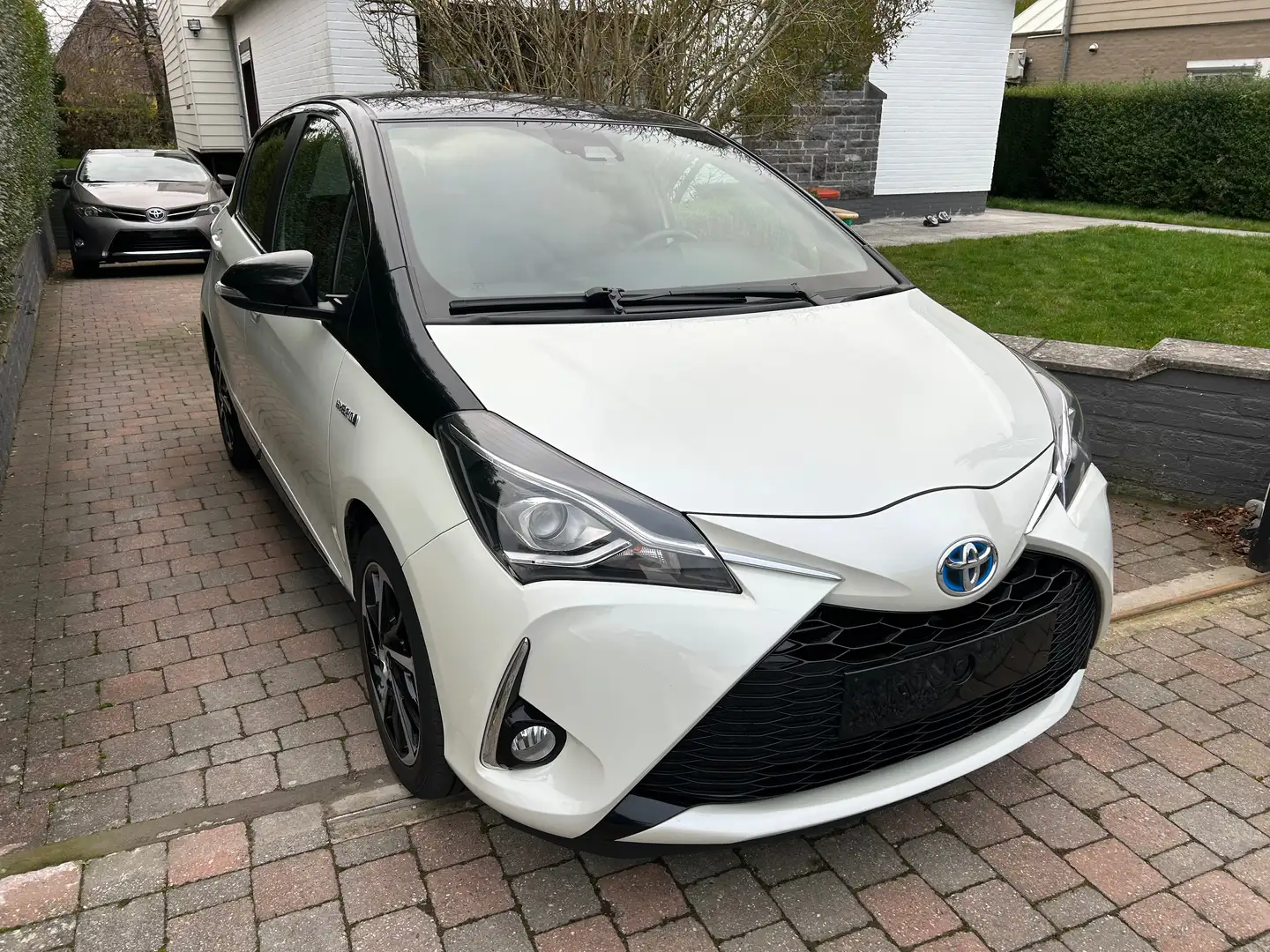 Toyota Yaris Yaris 1.5i HYBRID VVT-iE EDITION Y20 CVT AUTOMAAT Blanc - 2