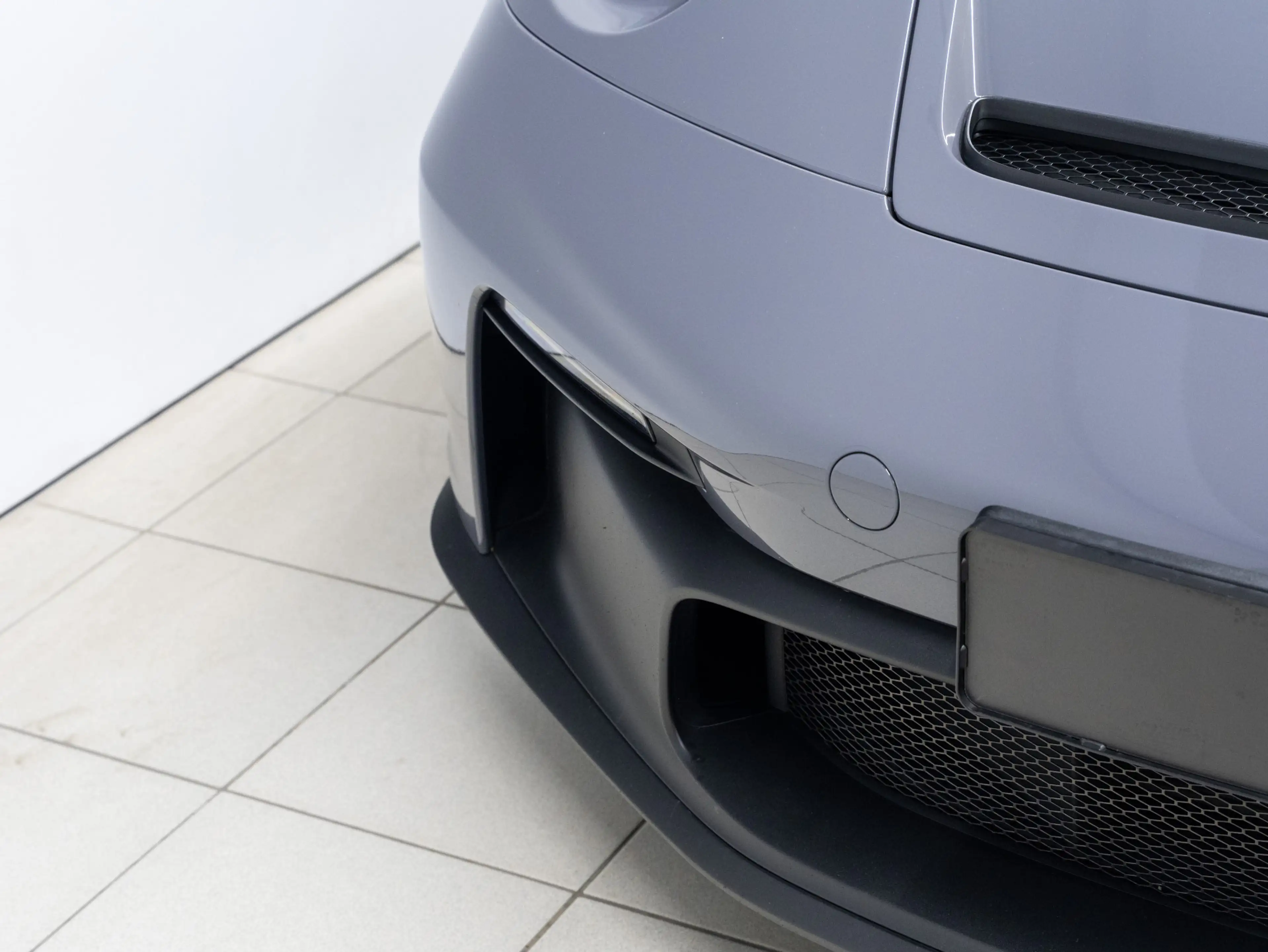 Porsche 992 GT3 Touring — photo 12
