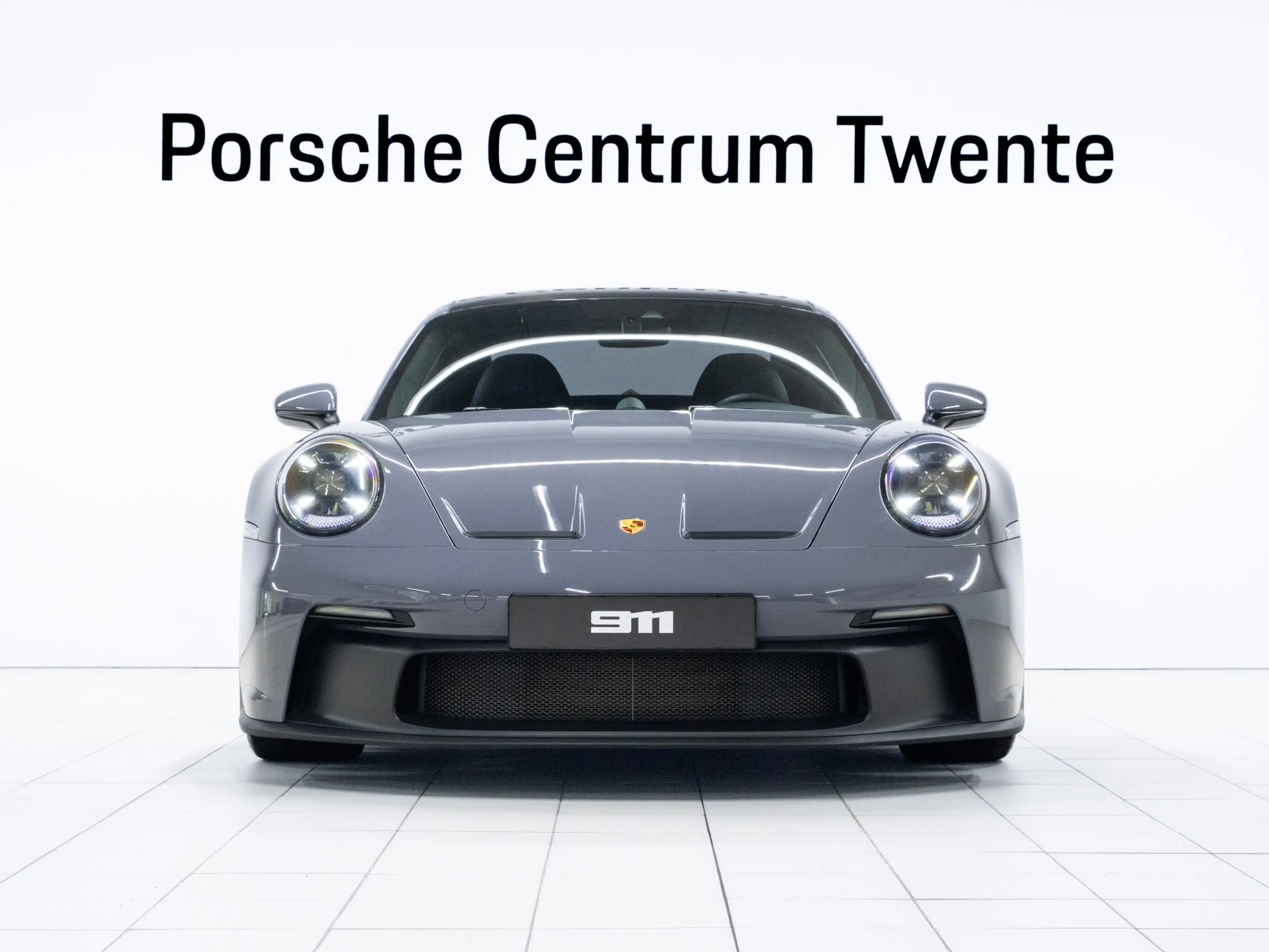 Porsche 992 GT3 Touring — photo 2