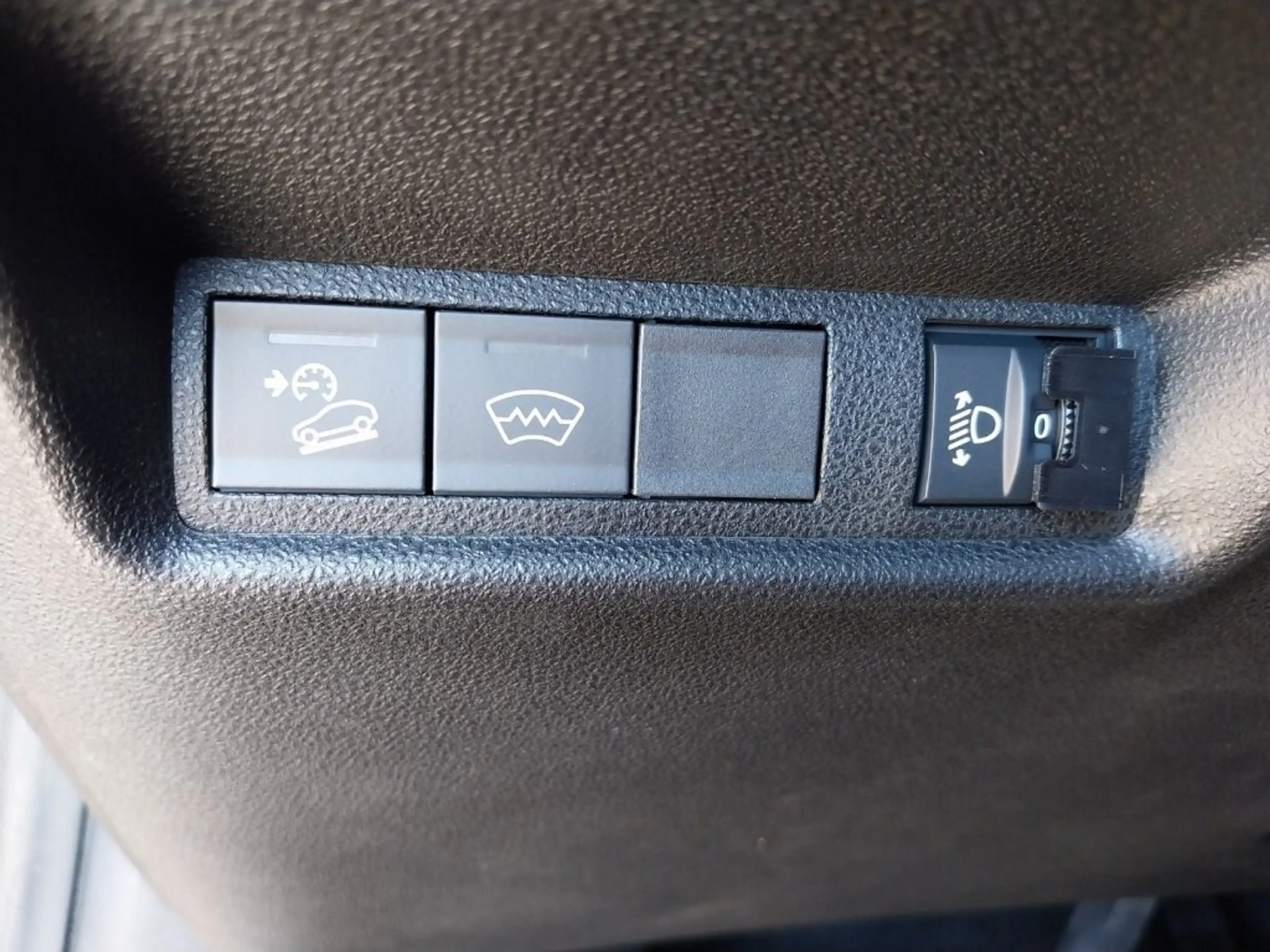Jeep Avenger Summit MY26 Elektro 54 kWh 156PS — photo 6