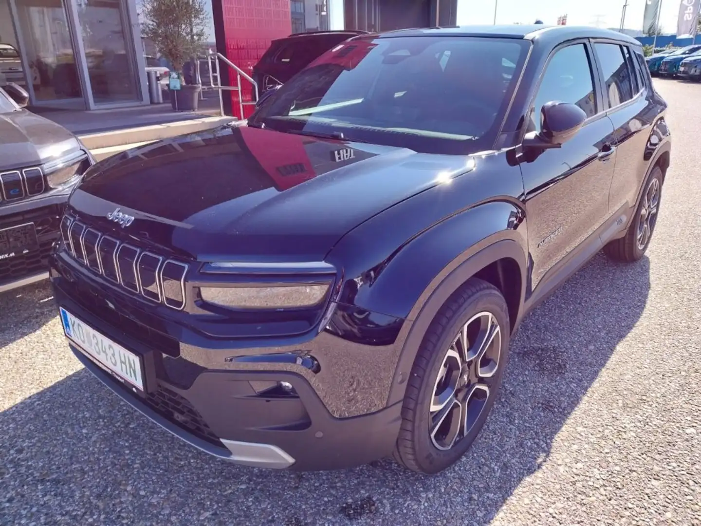 Jeep Avenger Summit MY26 Elektro 54 kWh 156PS Schwarz - 1
