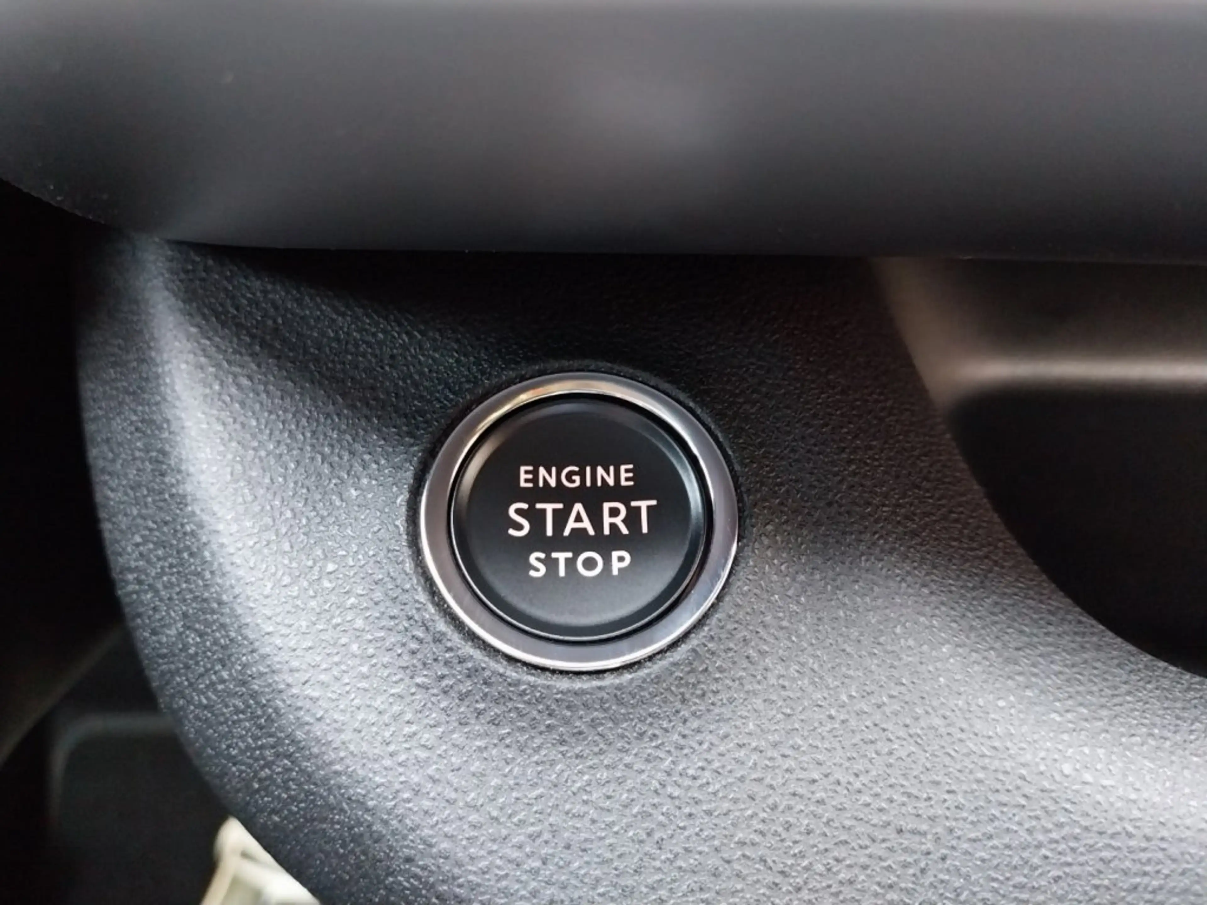 Jeep Avenger Summit MY26 Elektro 54 kWh 156PS — photo 8