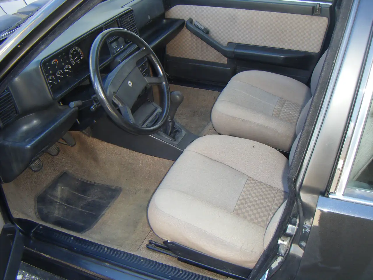 Lancia Delta 1.6 ie GT, foto 6