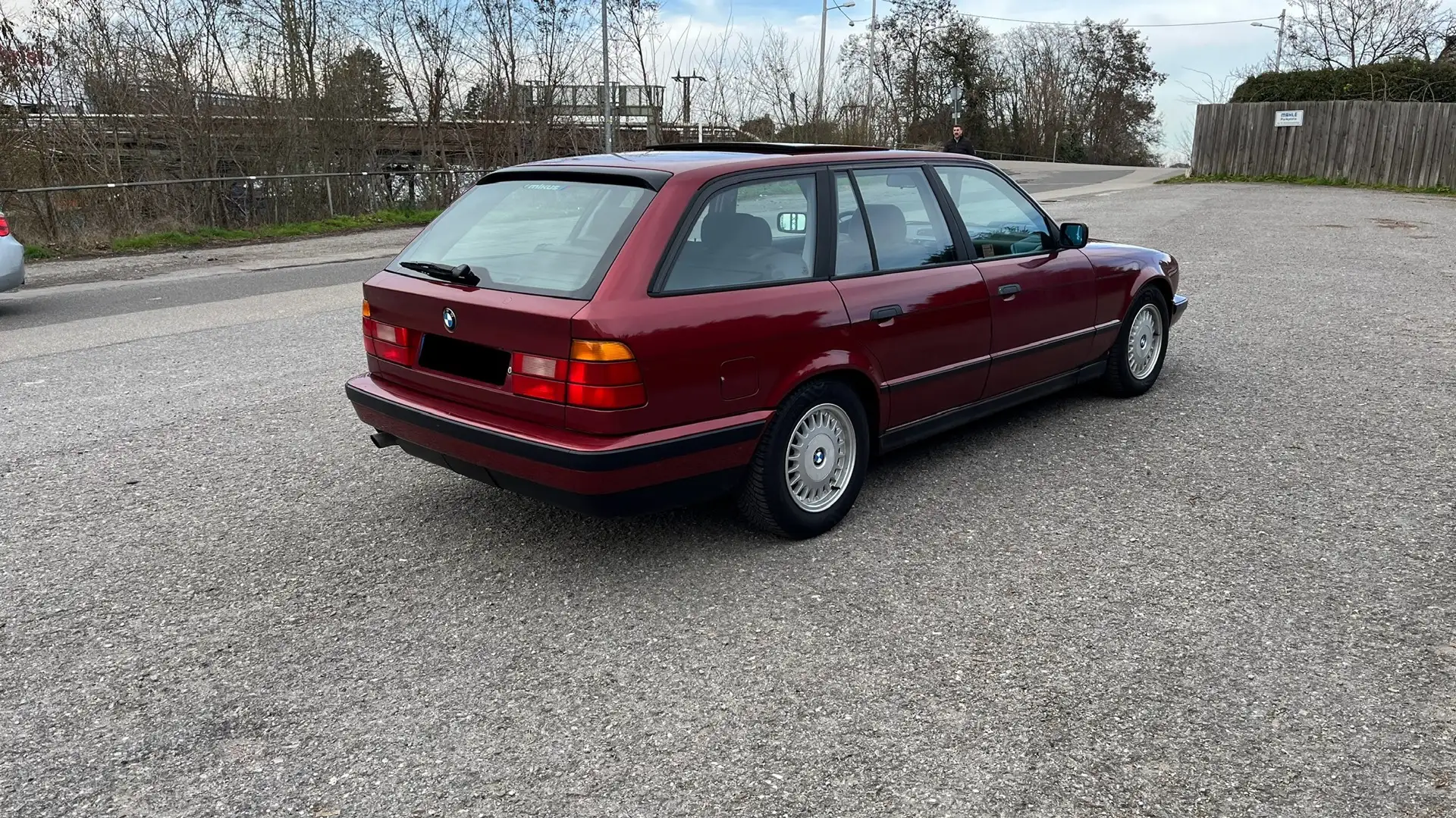 BMW 520 520i touring crvena - 2