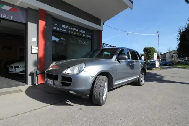 2004 Porsche Cayenne in Grey for sale