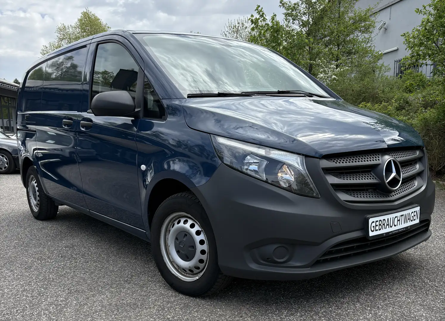 Mercedes-Benz Vito 114 CDI, Navi, Klima, 2xSortimo Globelyst Blau - 2