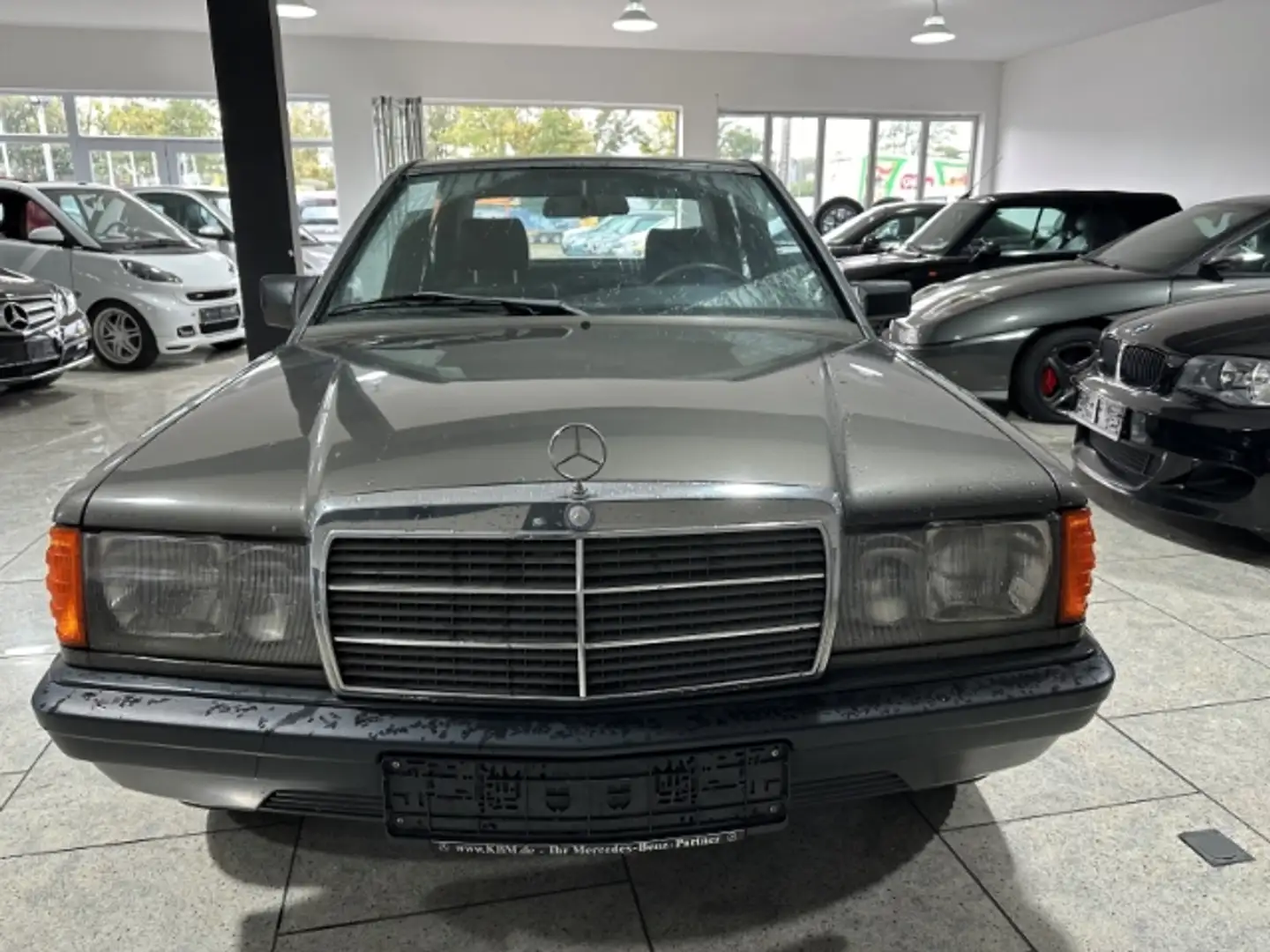 Mercedes-Benz 190 E Oldtimer H-Kennzeichen alle Rechnungen vorhanden Сірий - 1
