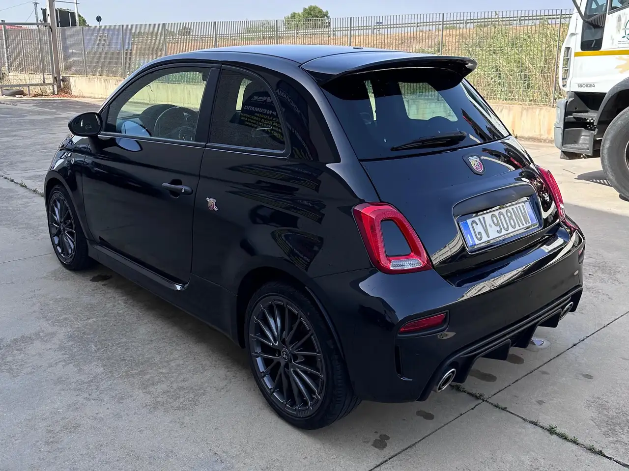 Abarth 595 2024