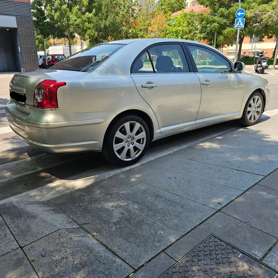Toyota Avensis 2.0D-4D Executive - 2