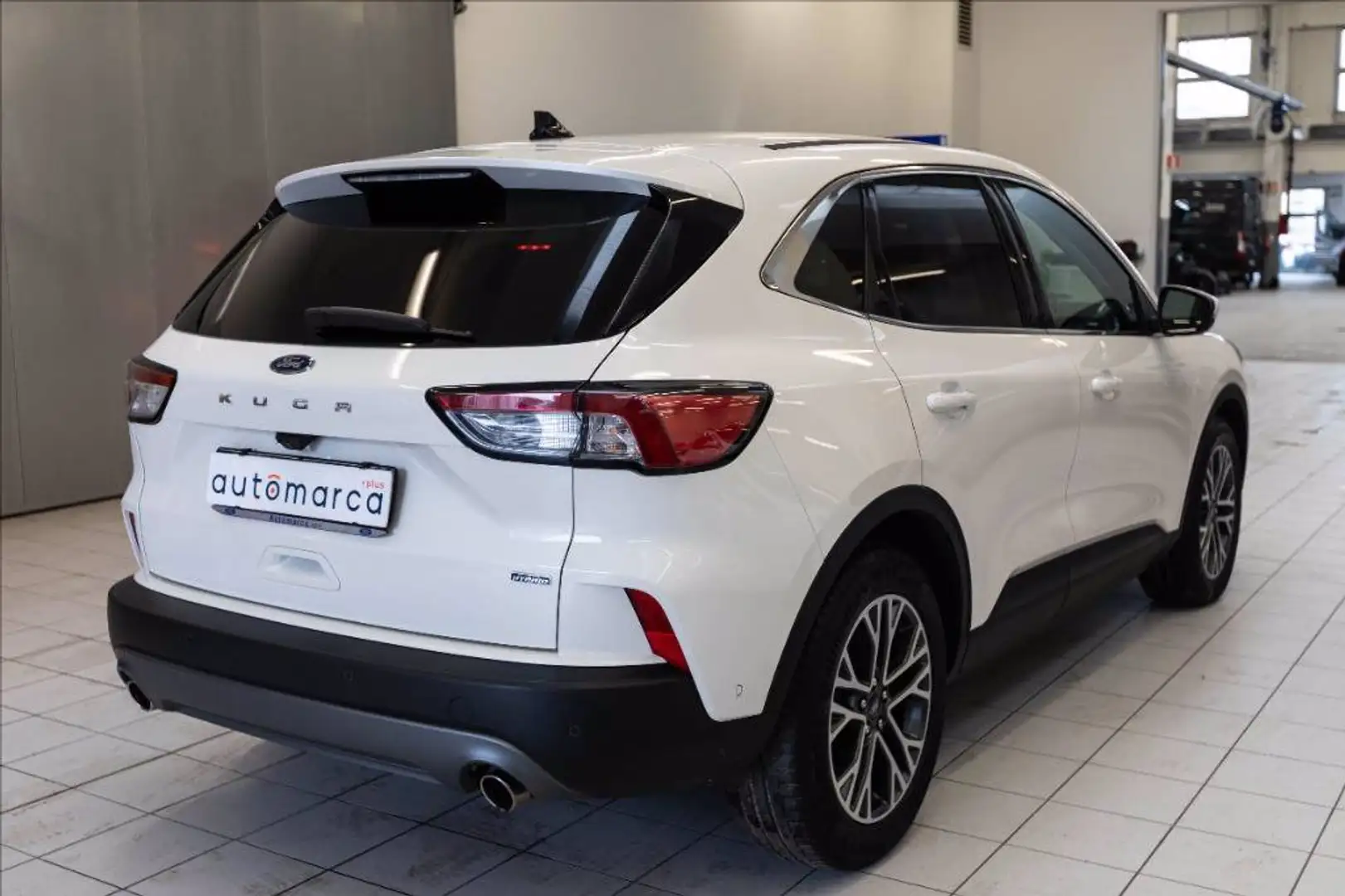 Ford Kuga 2.5 phev Titanium 2wd 225cv e-shifter Bianco - 2