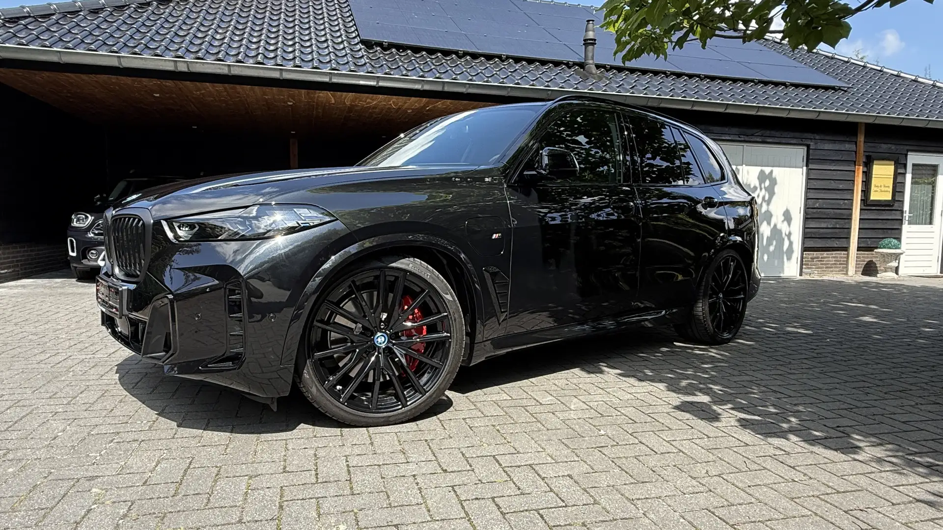 BMW X5 BMW X5 xDrive 50e M-SPORT PRO. PANO . DRIVE PROF Zwart - 1