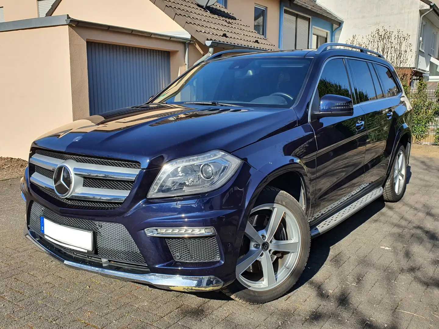 Mercedes-Benz GL 350 BlueTec 4-Matic + AMG-Sportp., Kotflügelverbr. Albastru - 1
