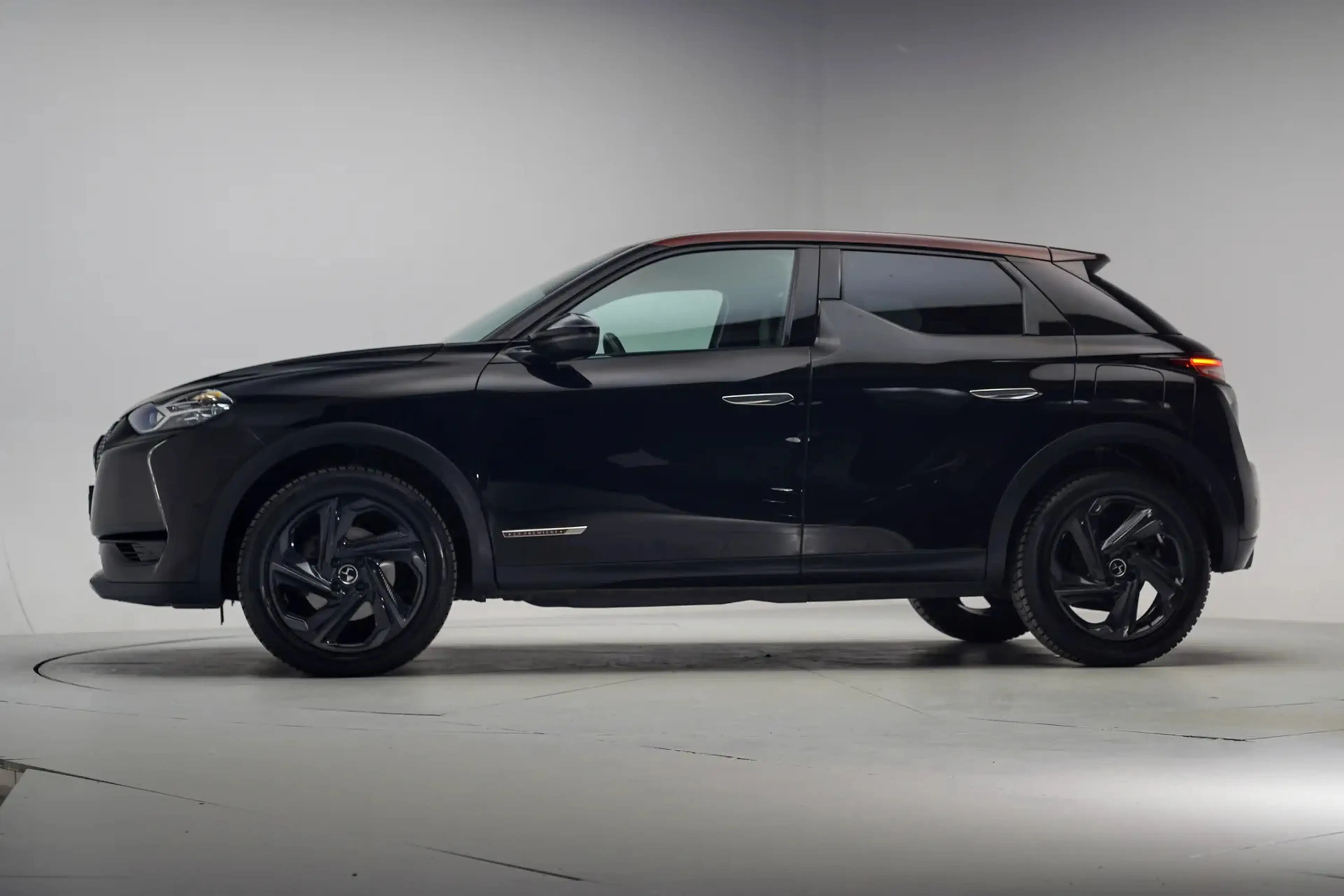 DS Automobiles DS 3 Crossback 1.2 PureTech La Premiere Aut. [ Navi Camera Leder — photo 2