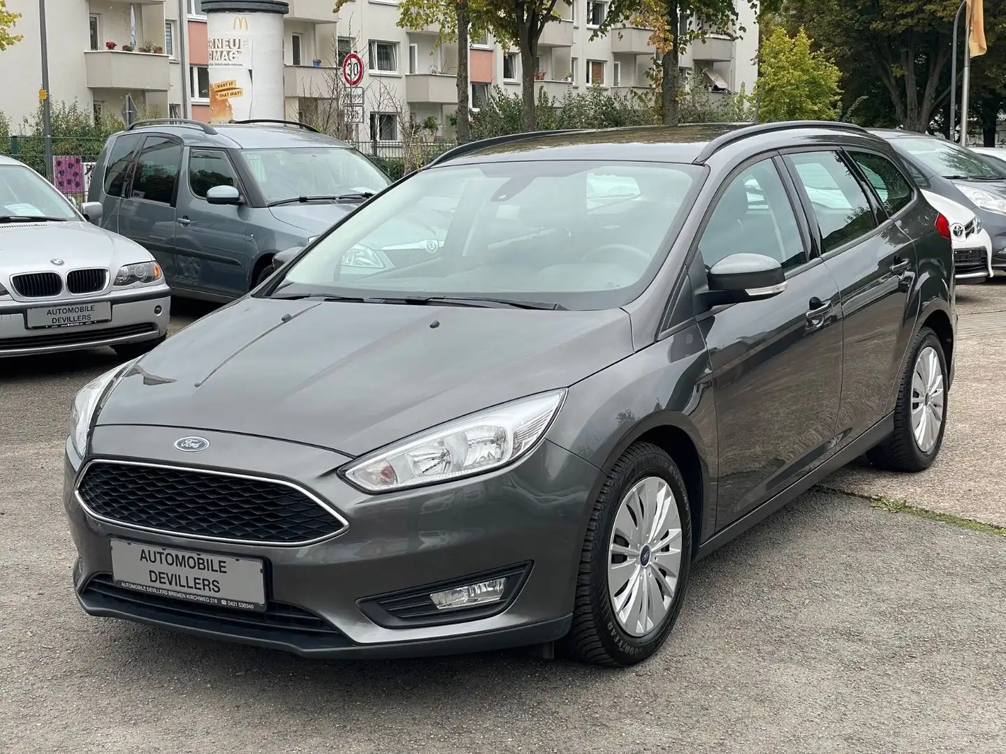 Ford Focus 1.5 EcoBoost Turnier Business Gris - 1