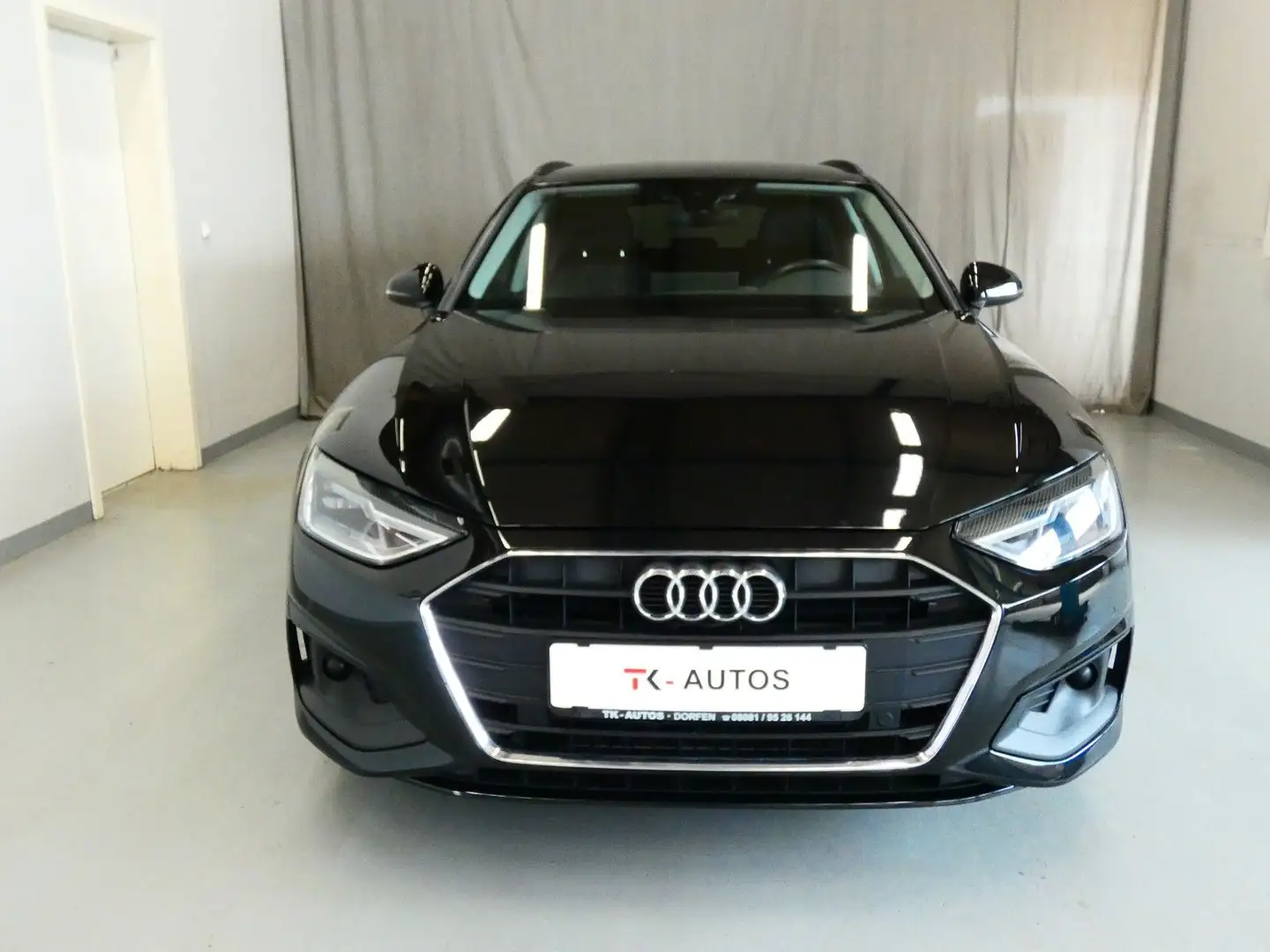 Audi A4 Av. 40 TDI,1.Hand,Navi,LED,ACC,Kamera,S-Heft Noir - 2