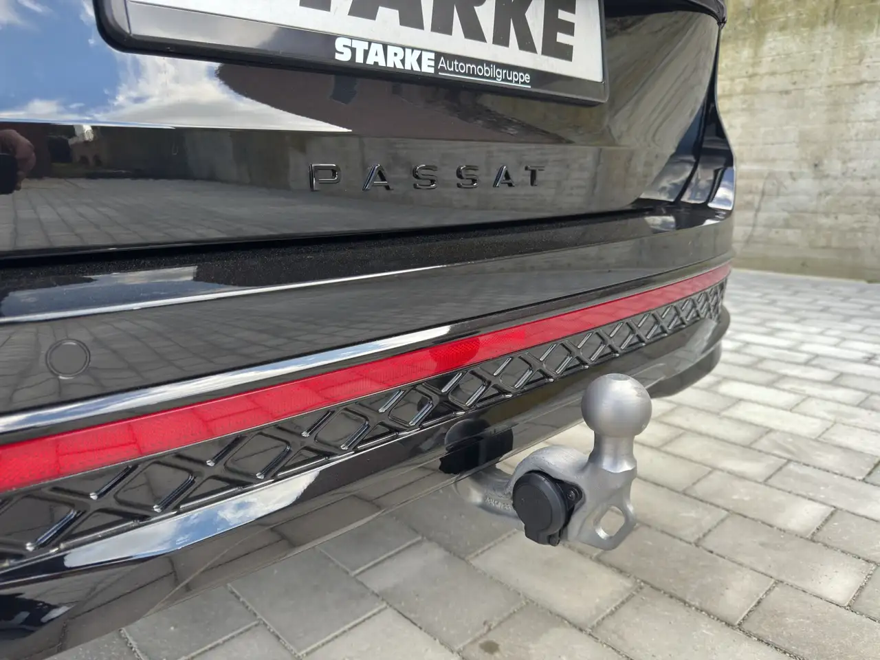 Volkswagen Passat Variant 2.0 TDI DSG 4M R-Line 16