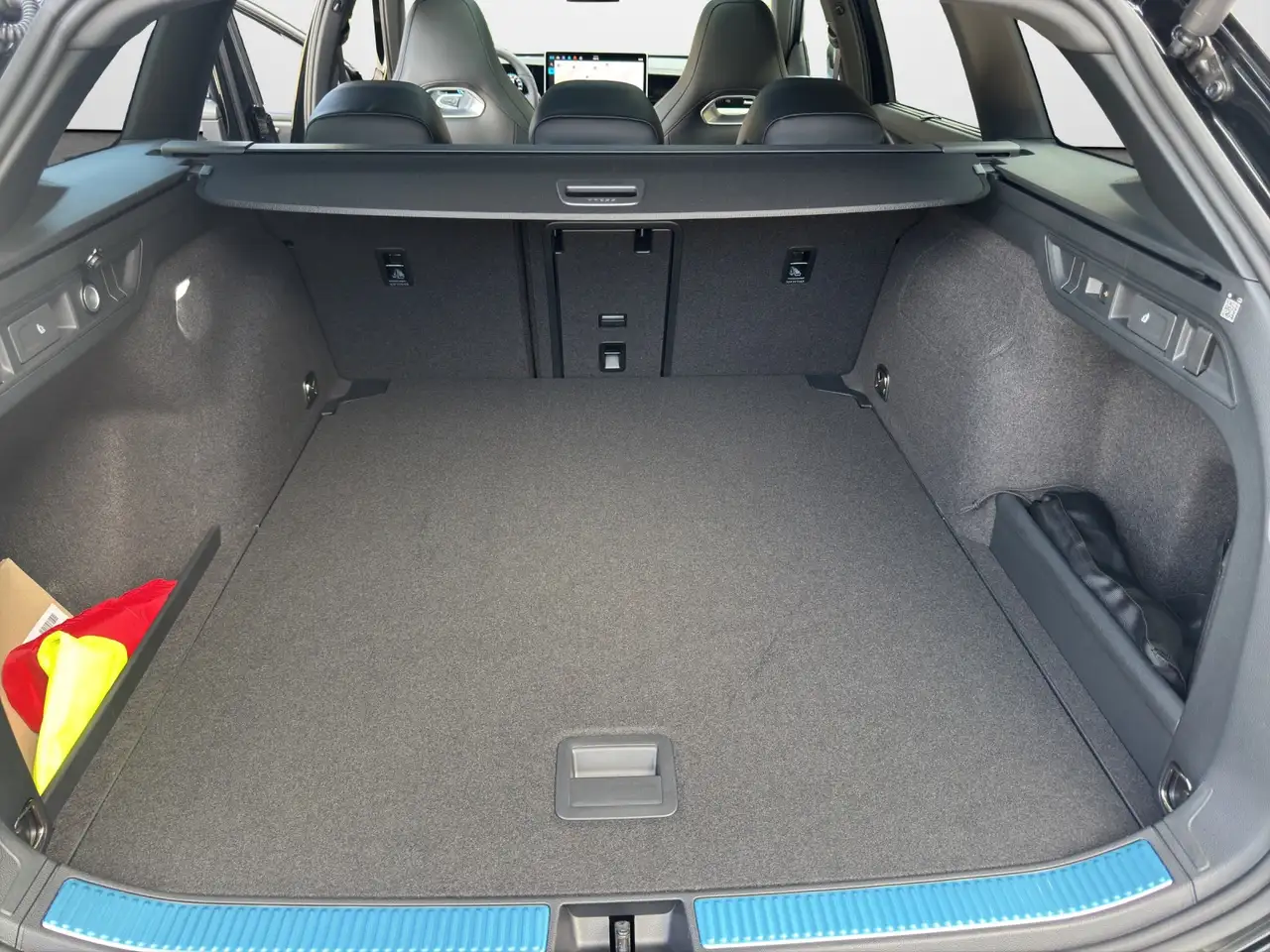 Volkswagen Passat Variant 2.0 TDI DSG 4M R-Line 13