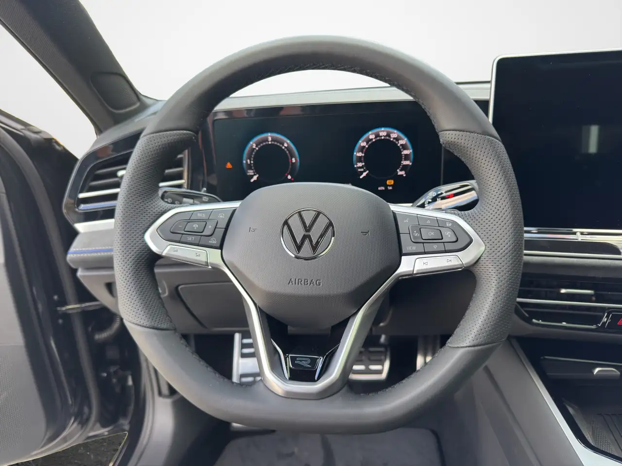 Volkswagen Passat Variant 2.0 TDI DSG 4M R-Line 10