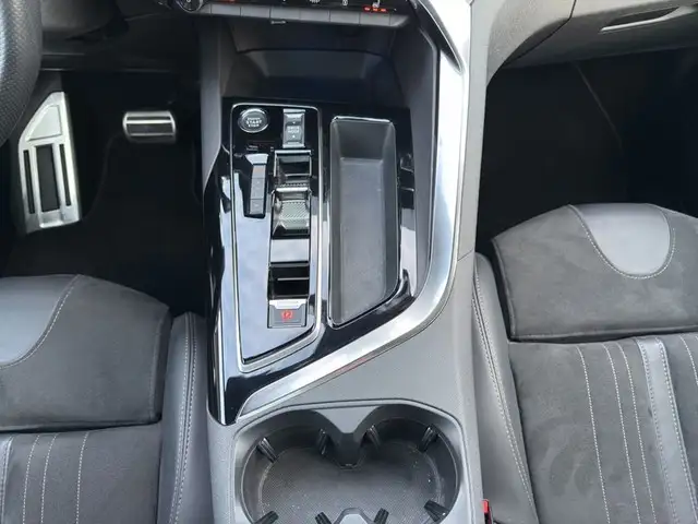 Peugeot 3008 view 11