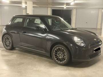 e-Mini 54.2 kWh Cooper SE Cooper SE