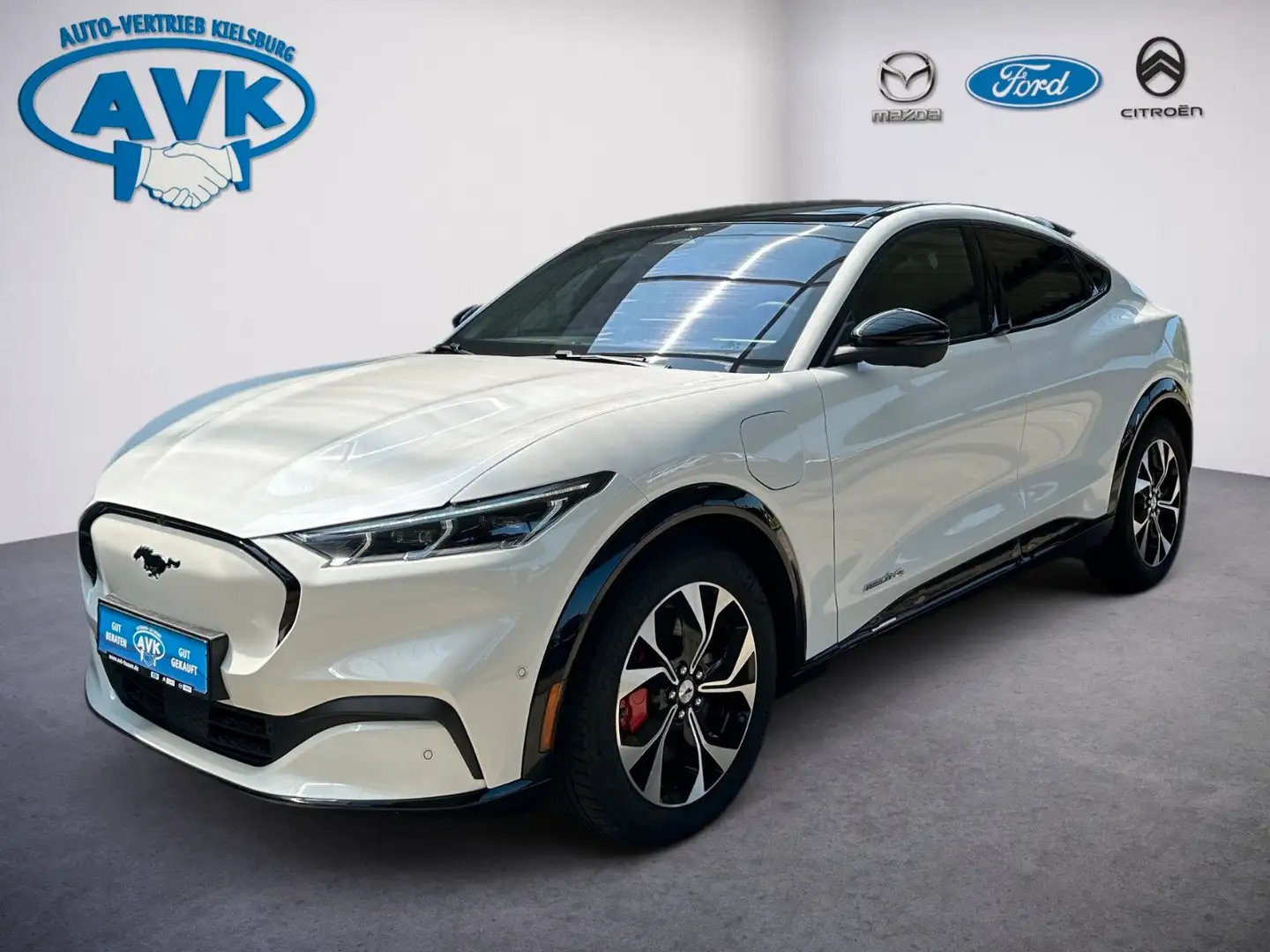 Ford Mustang Mach-E AWD Stand. Range Tech.-Pak. II Weiß - 2