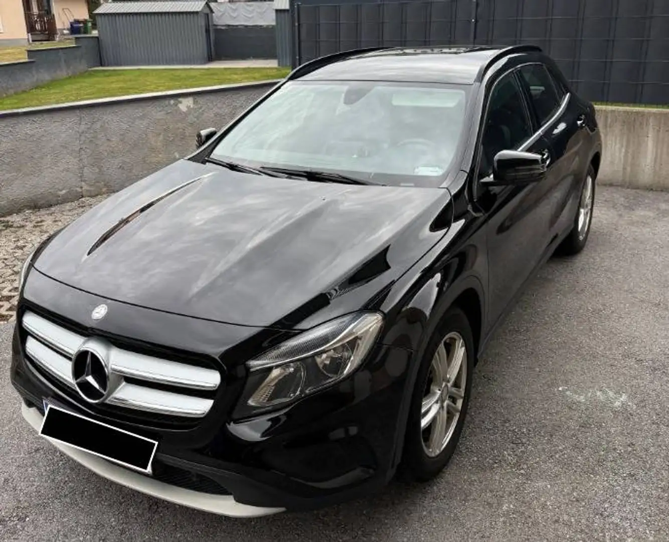 Mercedes-Benz GLA 180 GLA 180 Schwarz - 2