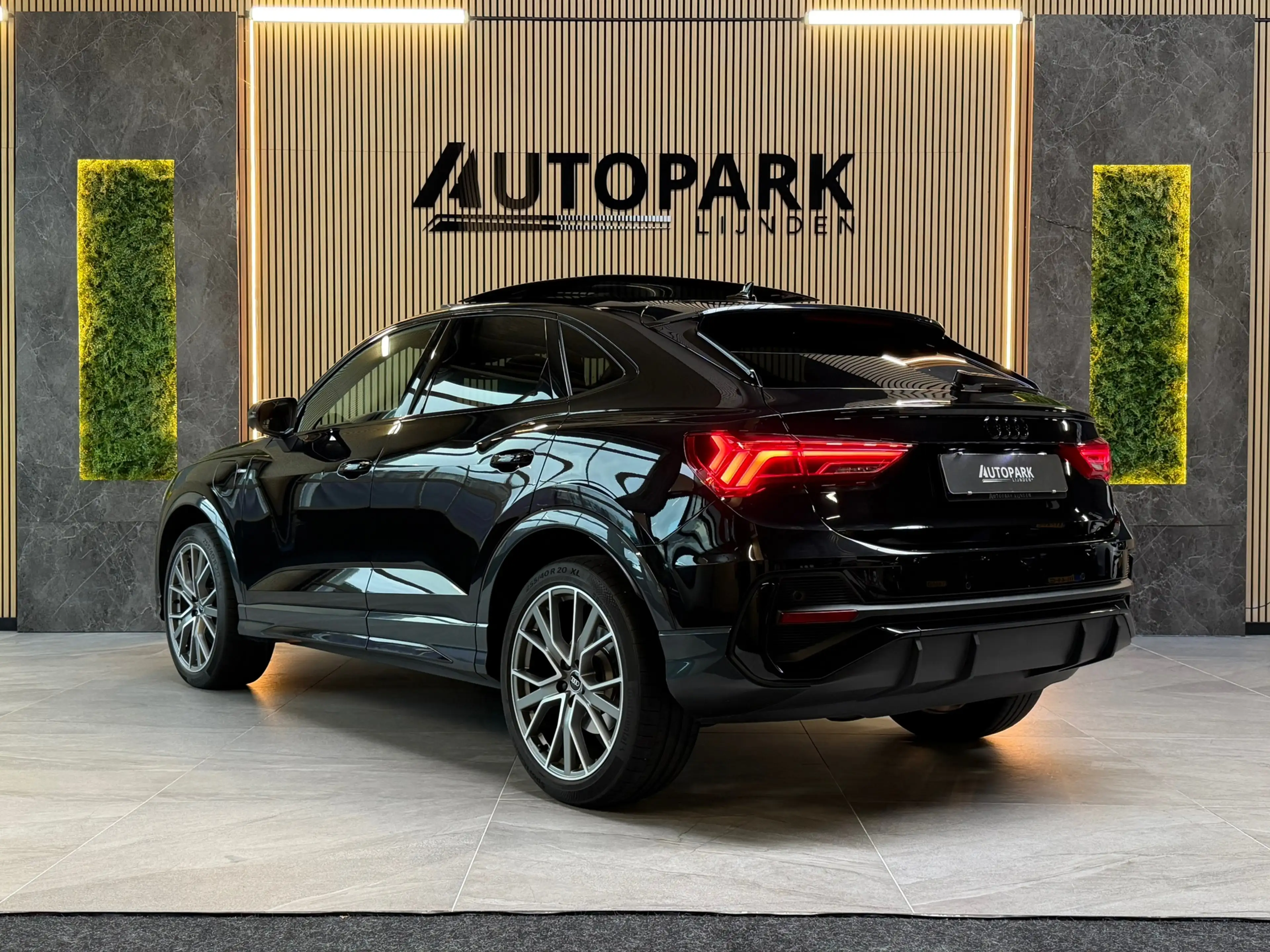Audi Q3 Sportback 45 TFSI e 3X S-LINE|BTW|PANO|MATRIXLED|V — photo 3
