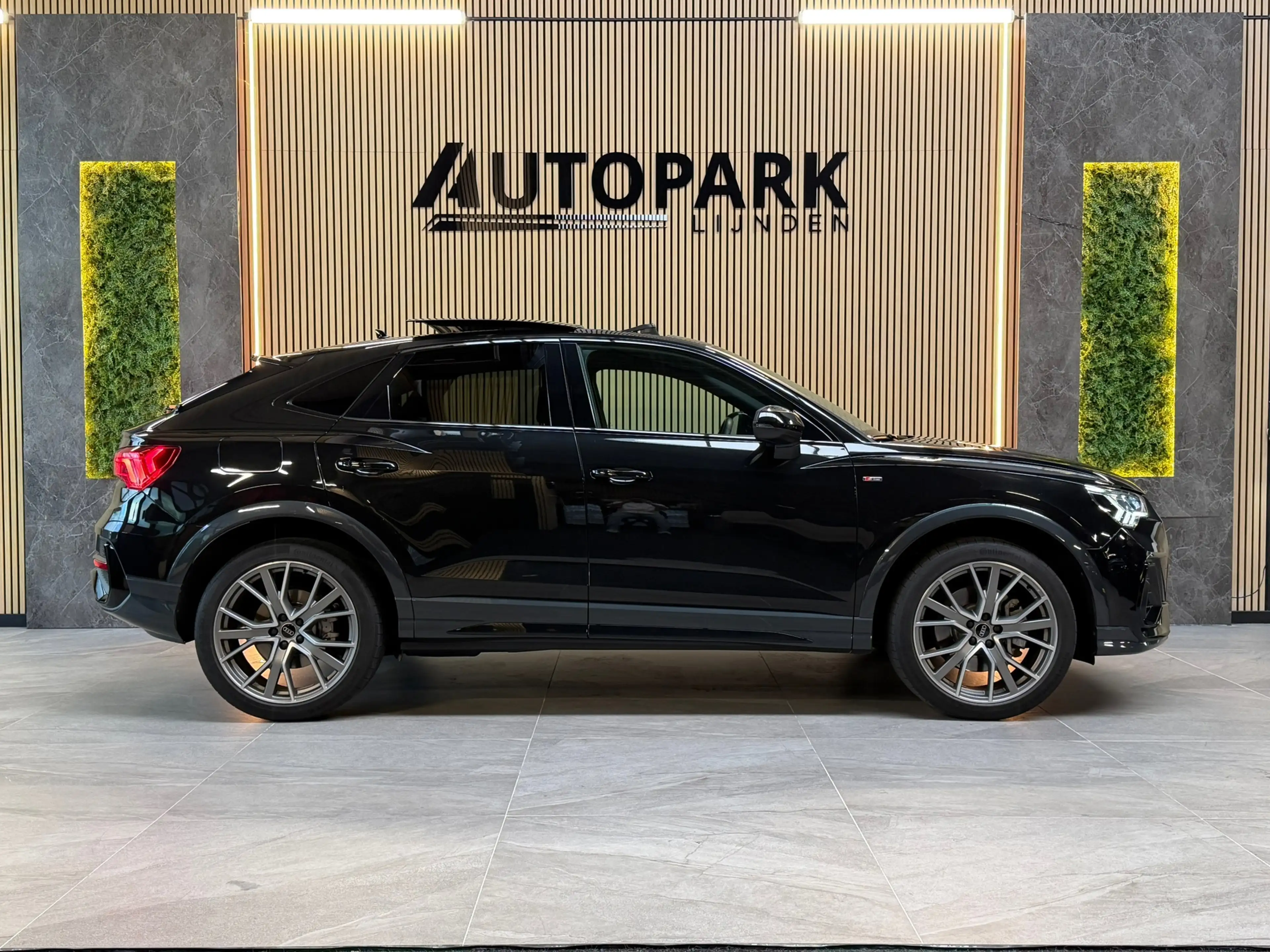 Audi Q3 Sportback 45 TFSI e 3X S-LINE|BTW|PANO|MATRIXLED|V — photo 6