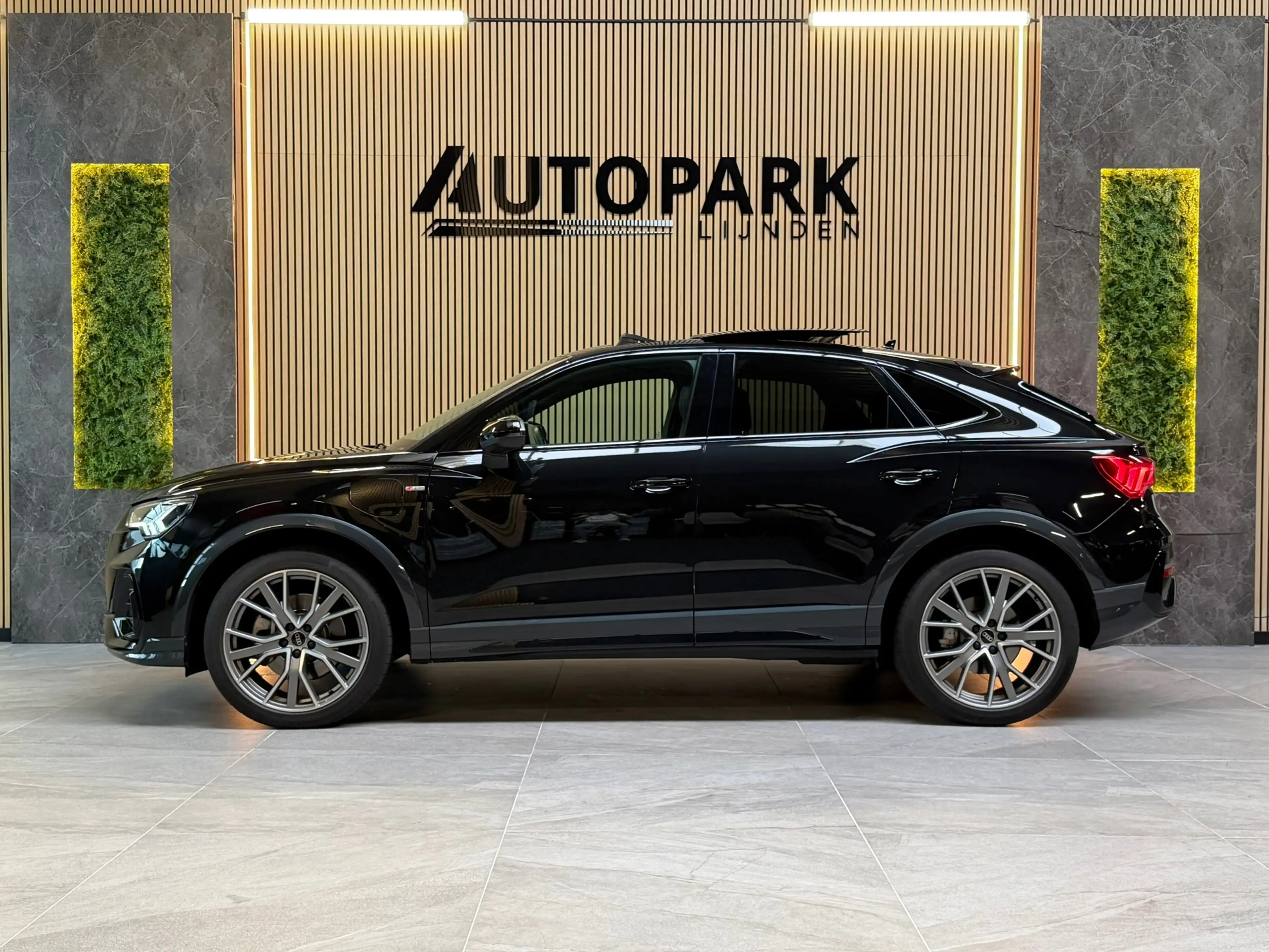 Audi Q3 Sportback 45 TFSI e 3X S-LINE|BTW|PANO|MATRIXLED|V — photo 2