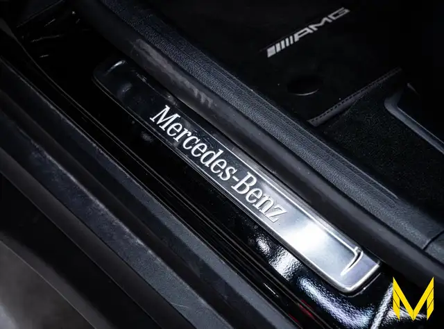 Mercedes-Benz 220 view 14