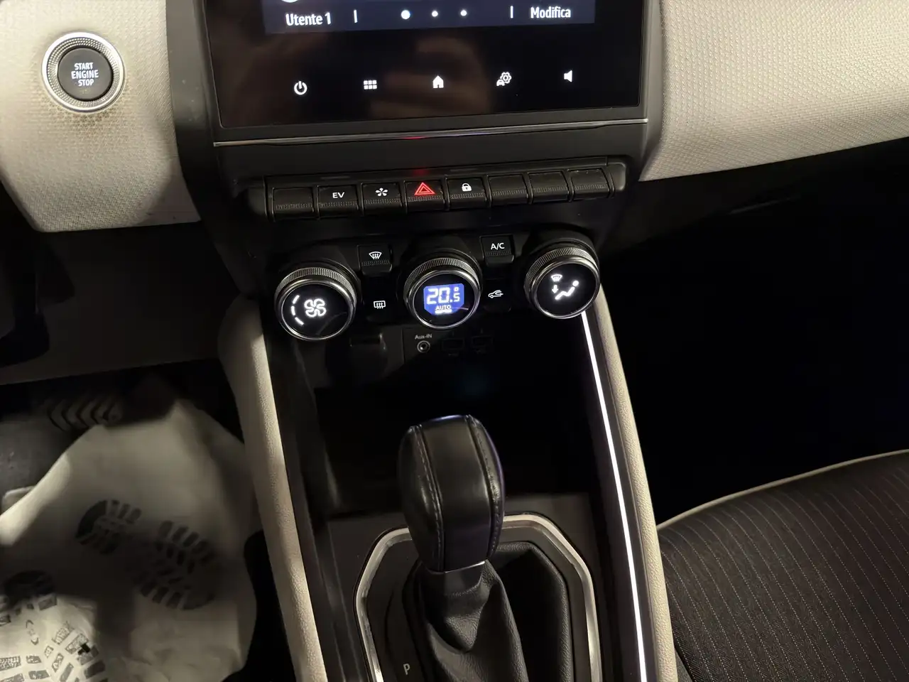 Renault Clio 1.6 Hybrid E-TECH 145 Techno 14