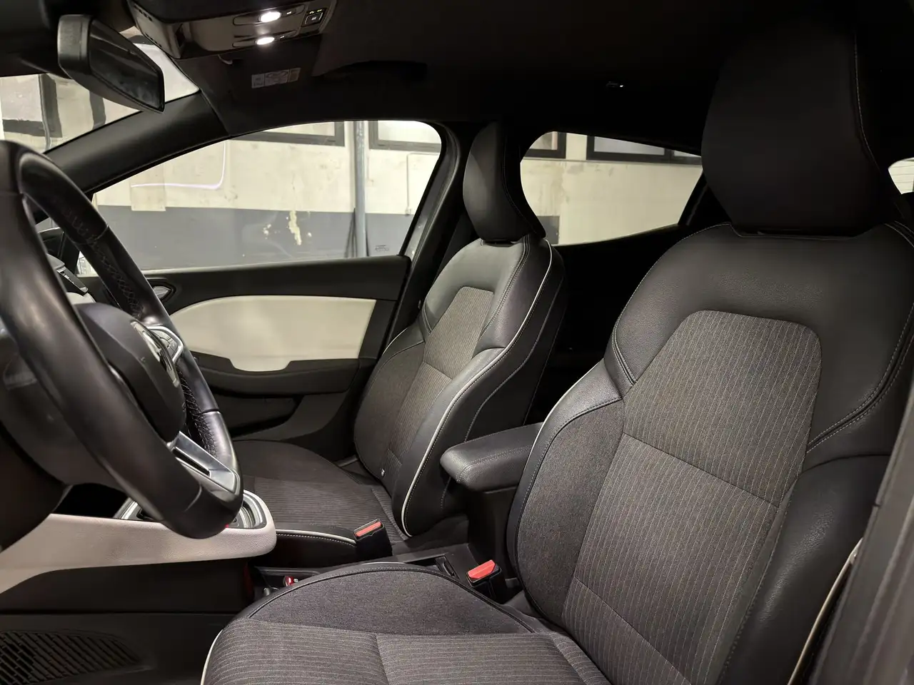 Renault Clio 1.6 Hybrid E-TECH 145 Techno 15