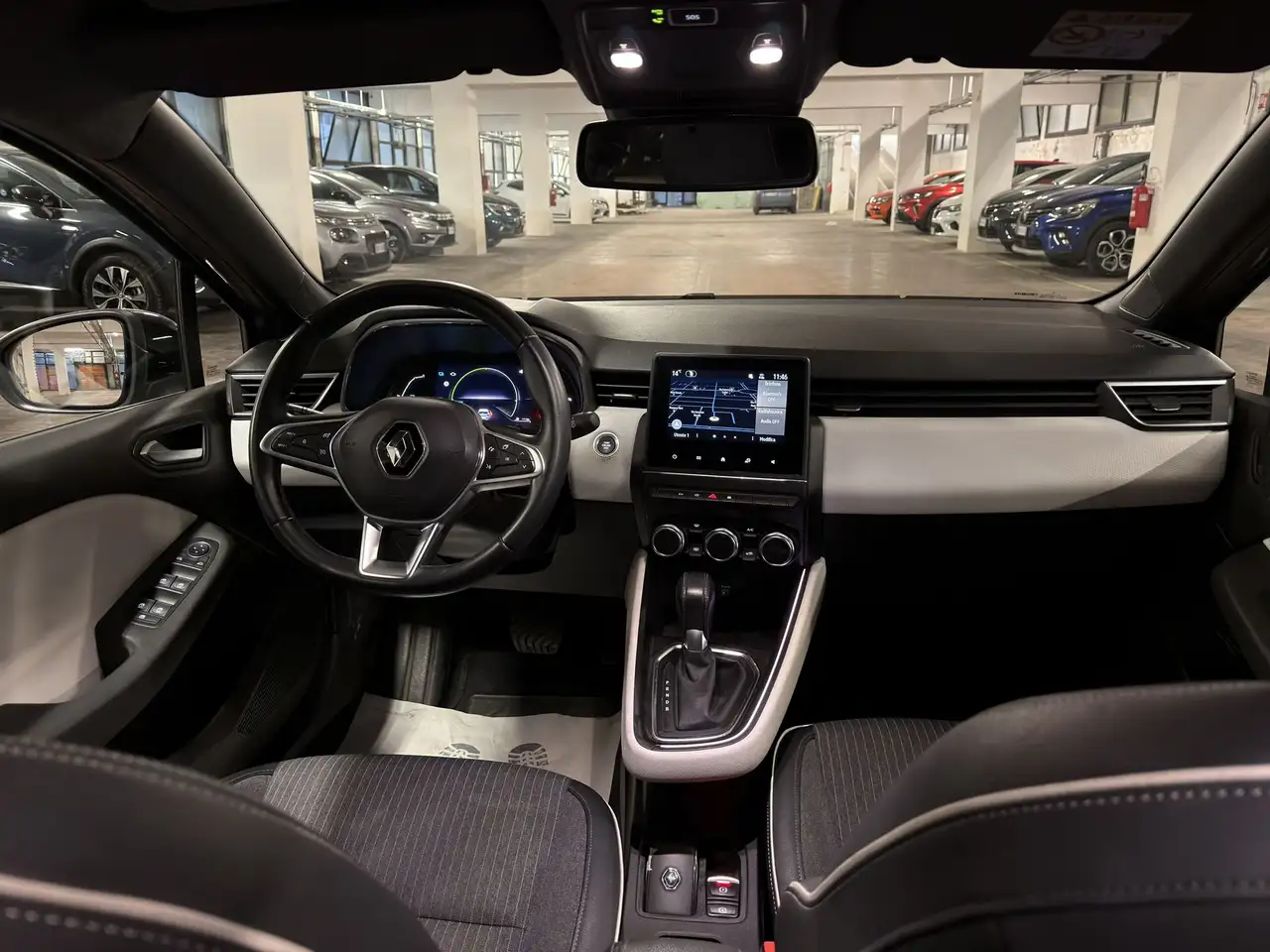 Renault Clio 1.6 Hybrid E-TECH 145 Techno 18