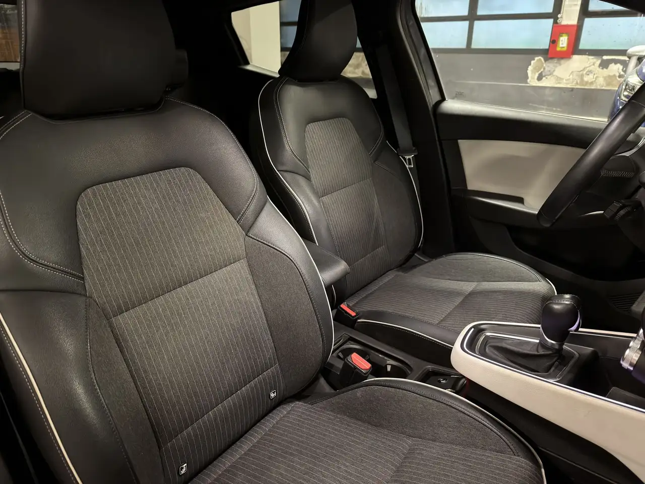 Renault Clio 1.6 Hybrid E-TECH 145 Techno 16