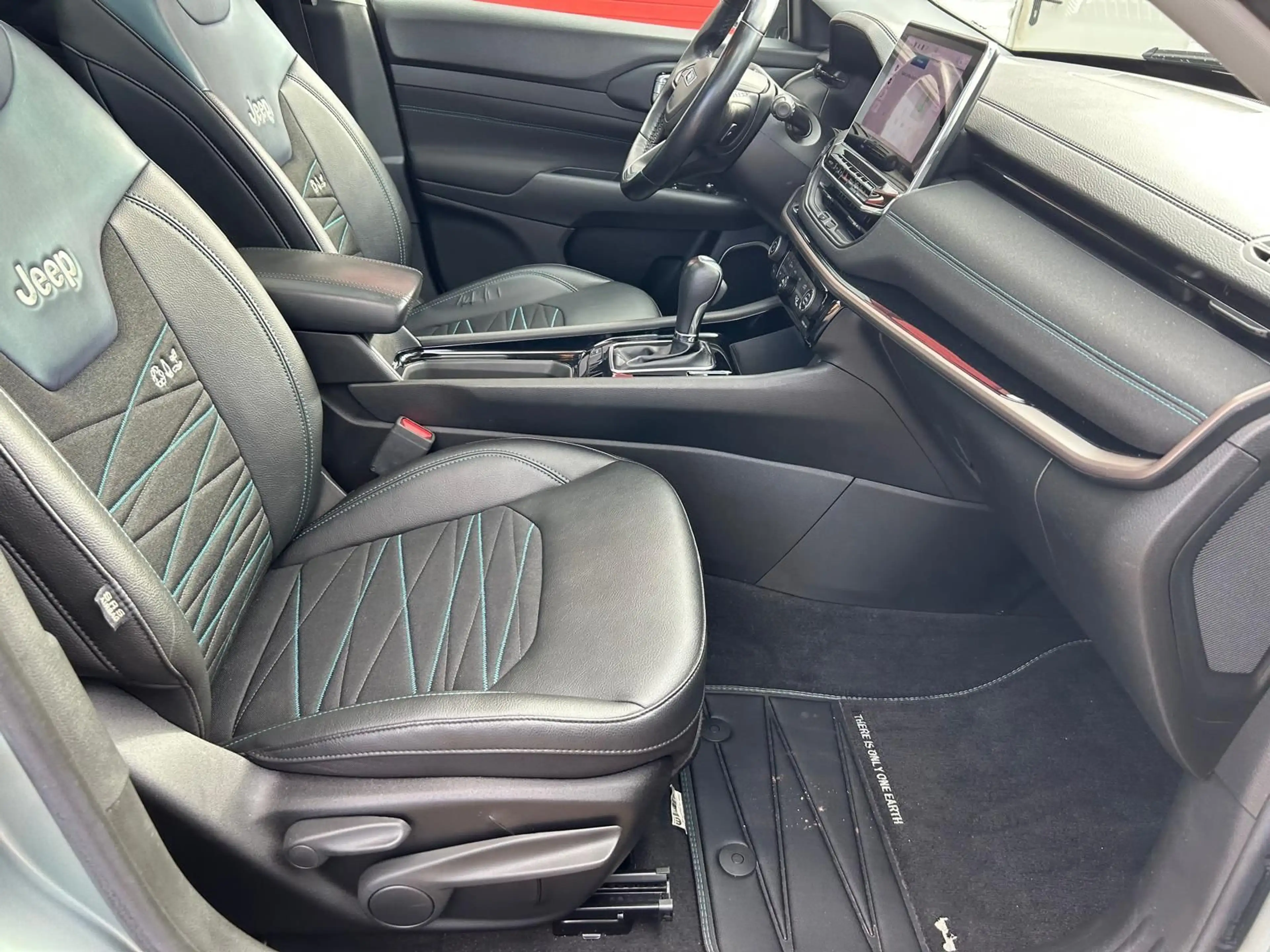 Jeep Compass Upland Mild Hybrid FWD/PANO/ACC/SHZ — photo 14