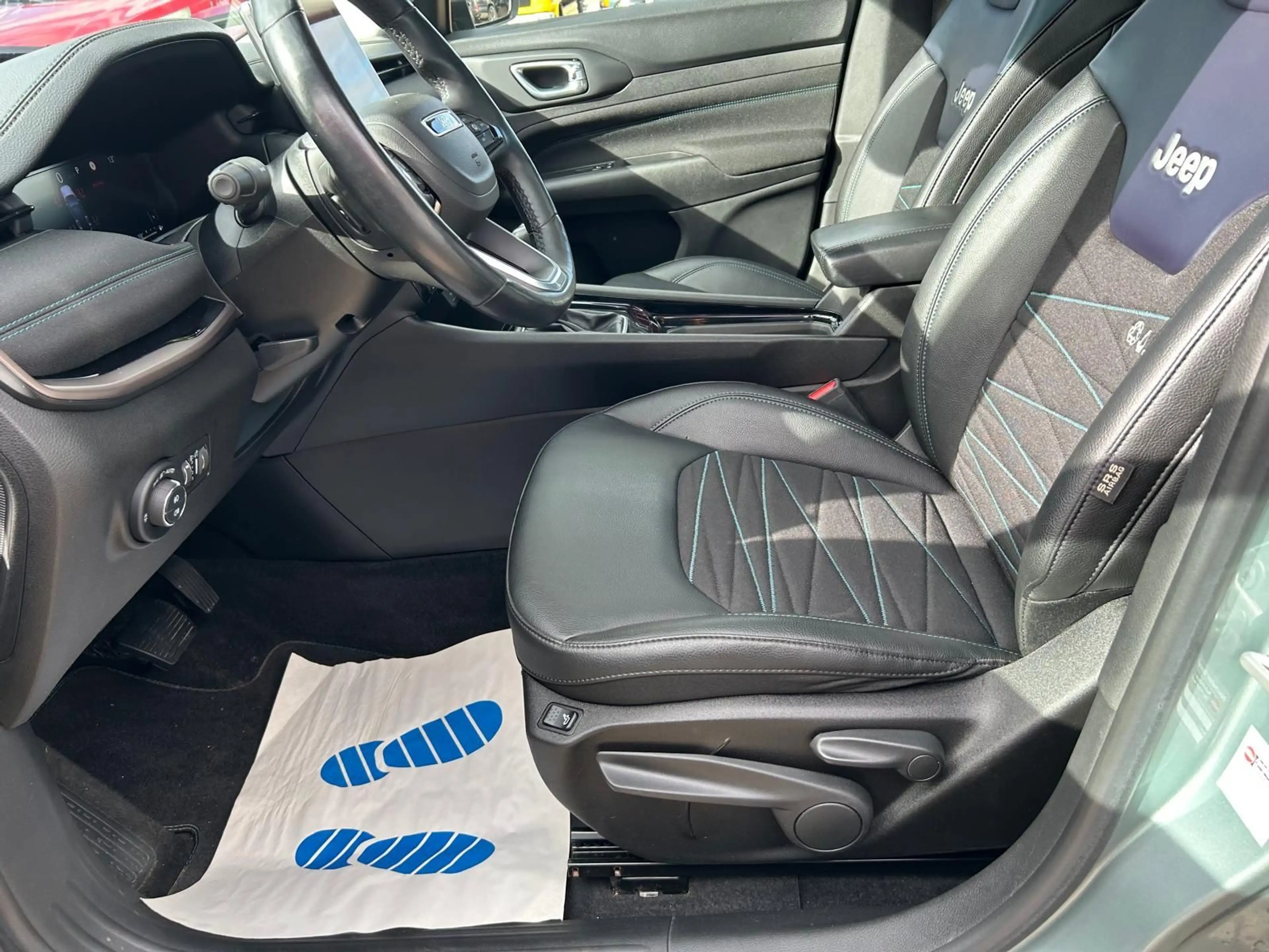 Jeep Compass Upland Mild Hybrid FWD/PANO/ACC/SHZ — photo 10