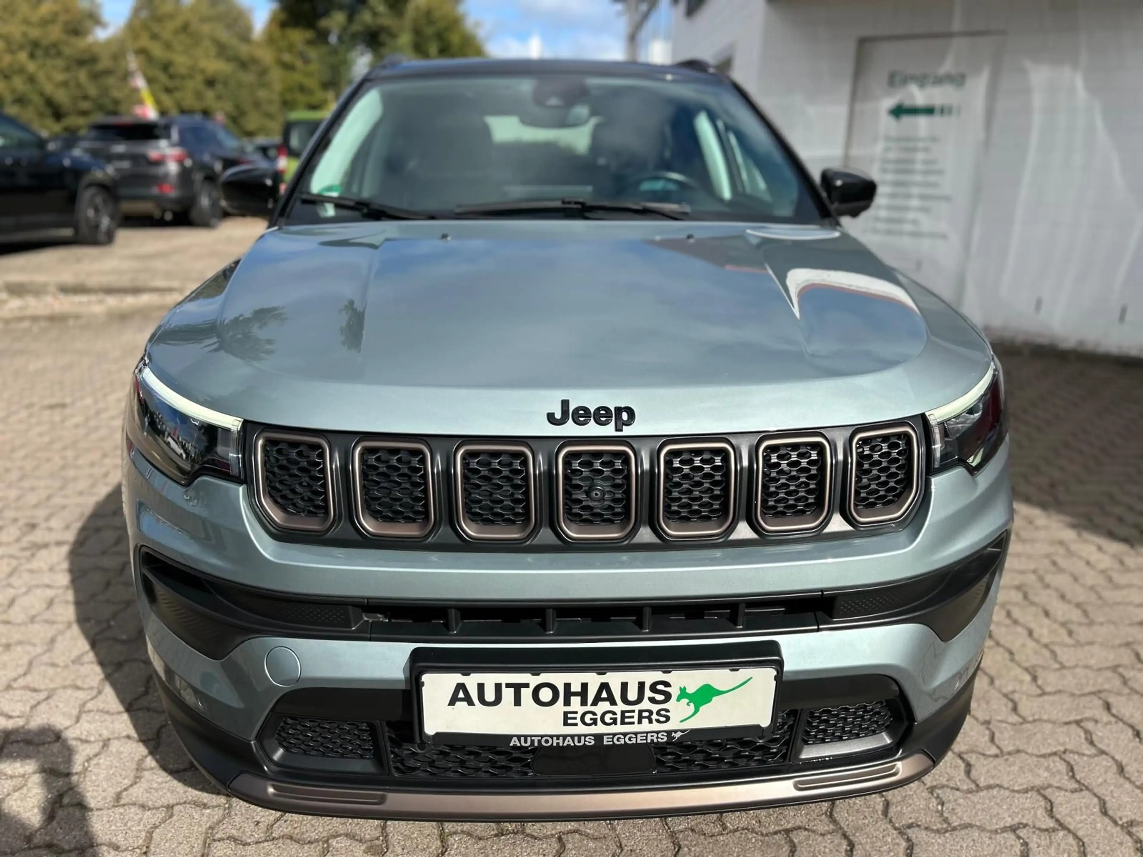 Jeep Compass Upland Mild Hybrid FWD/PANO/ACC/SHZ — photo 3