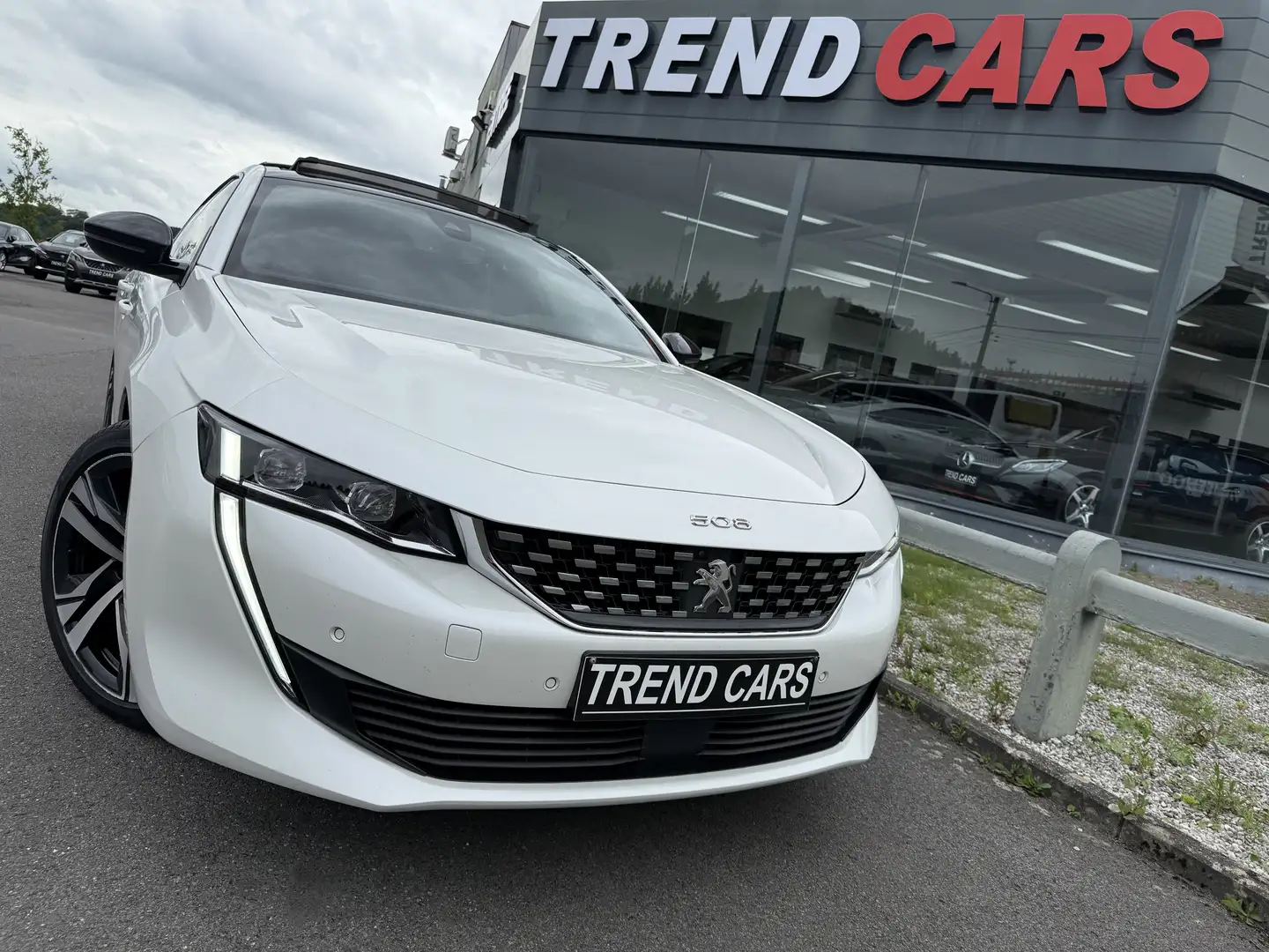 Peugeot 508 1.5 BlueHDi GT Line Aut. Toit Pano.Cuir.Camera 360 Weiß - 1