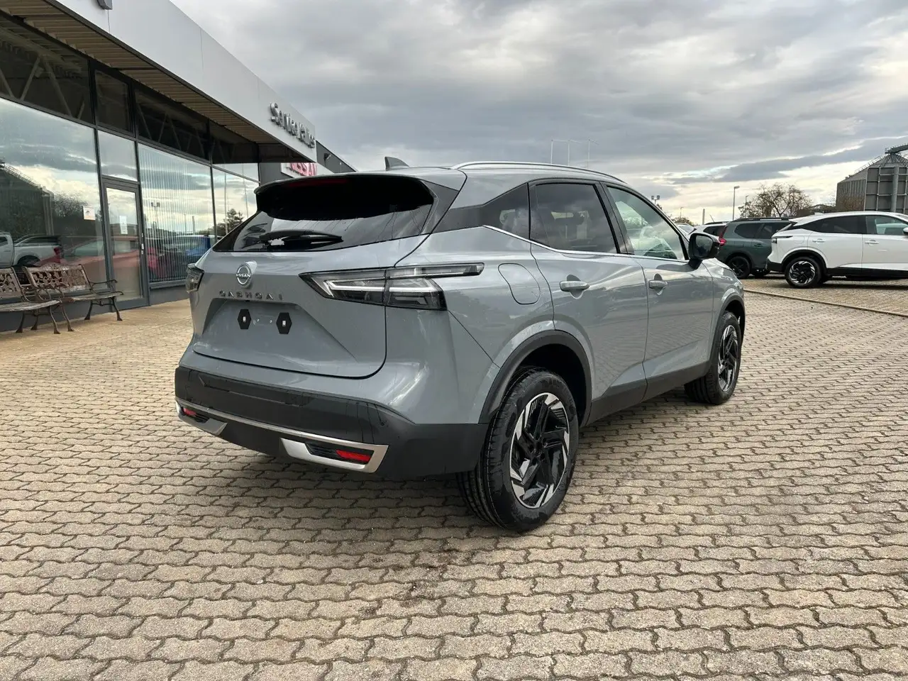 Nissan Qashqai 1.3 DIG-T MHEV AT N-Connecta WINTERPAKET 6