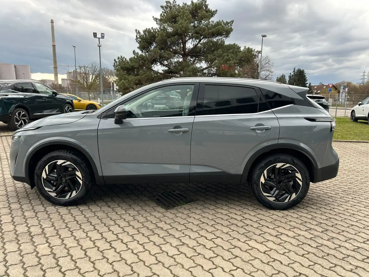 Nissan Qashqai 1.3 DIG-T MHEV AT N-Connecta WINTERPAKET 3