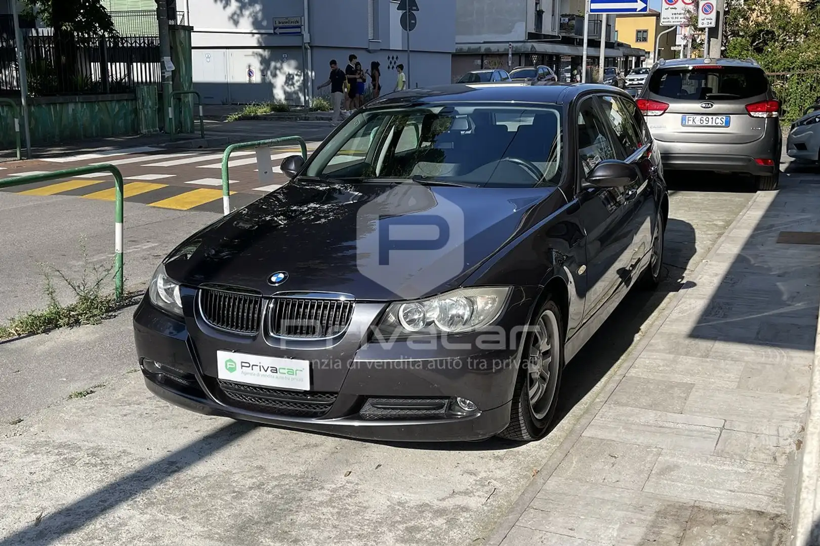 BMW 320 320d cat Touring Attiva Srebrny - 1